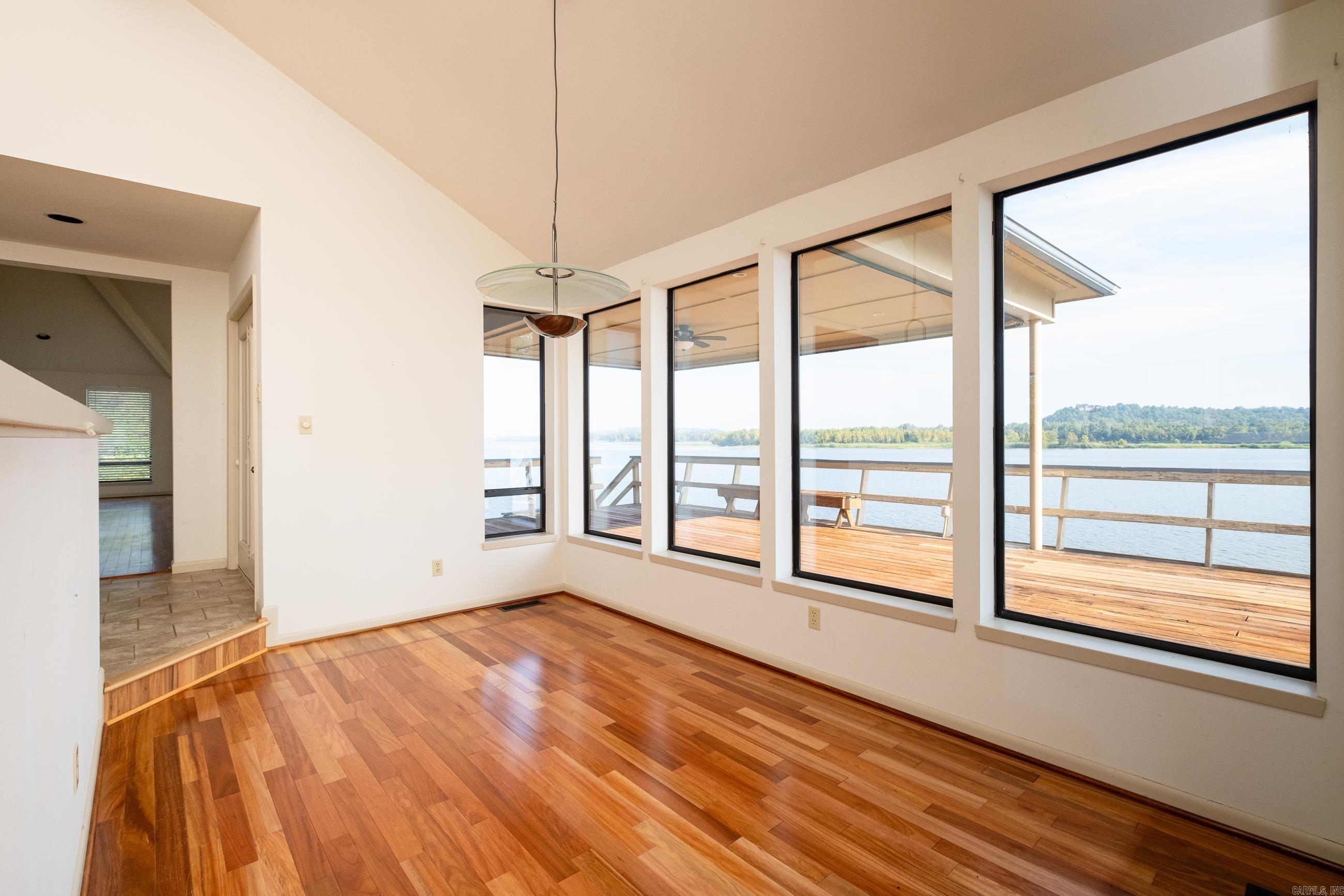 PINNACLE VALLEY - Residential