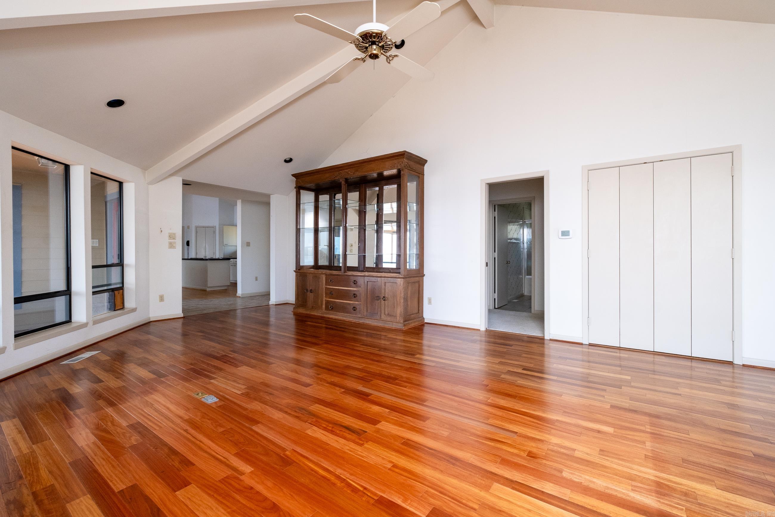 PINNACLE VALLEY - Residential