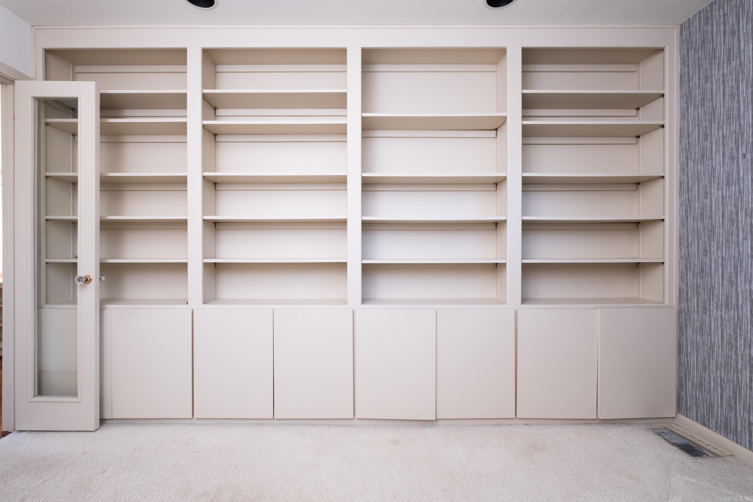 PINNACLE VALLEY - Residential