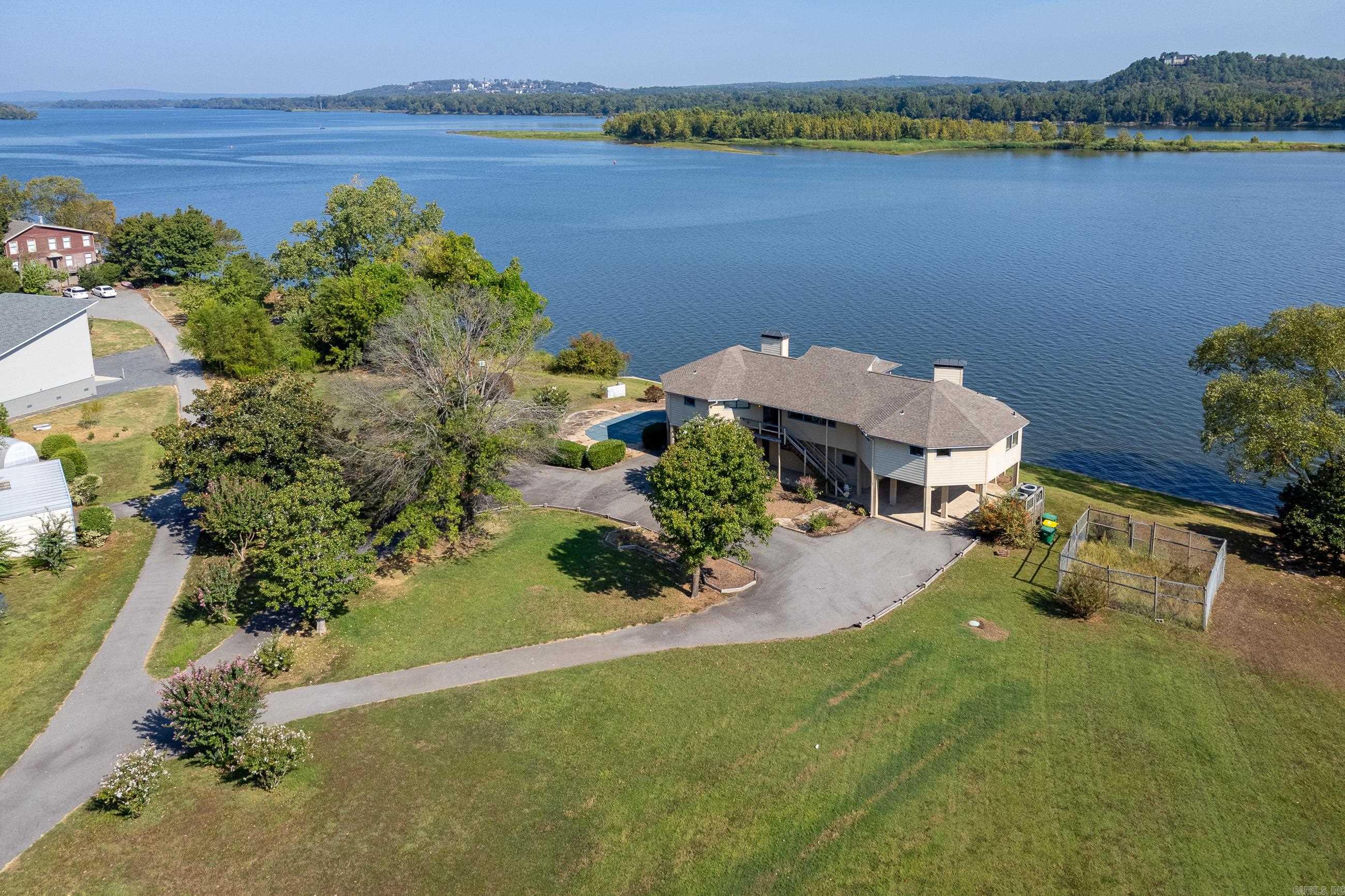 PINNACLE VALLEY - Residential