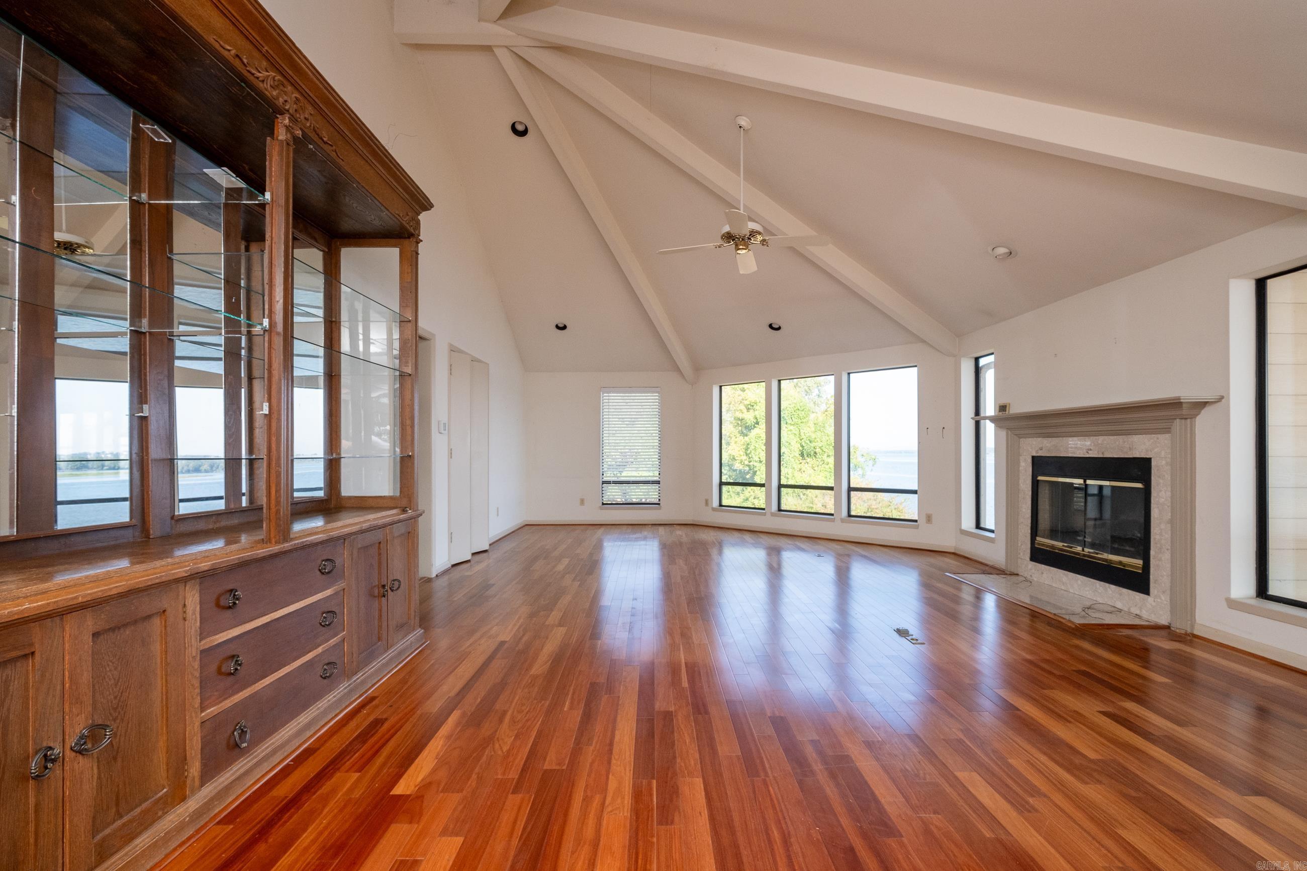 PINNACLE VALLEY - Residential