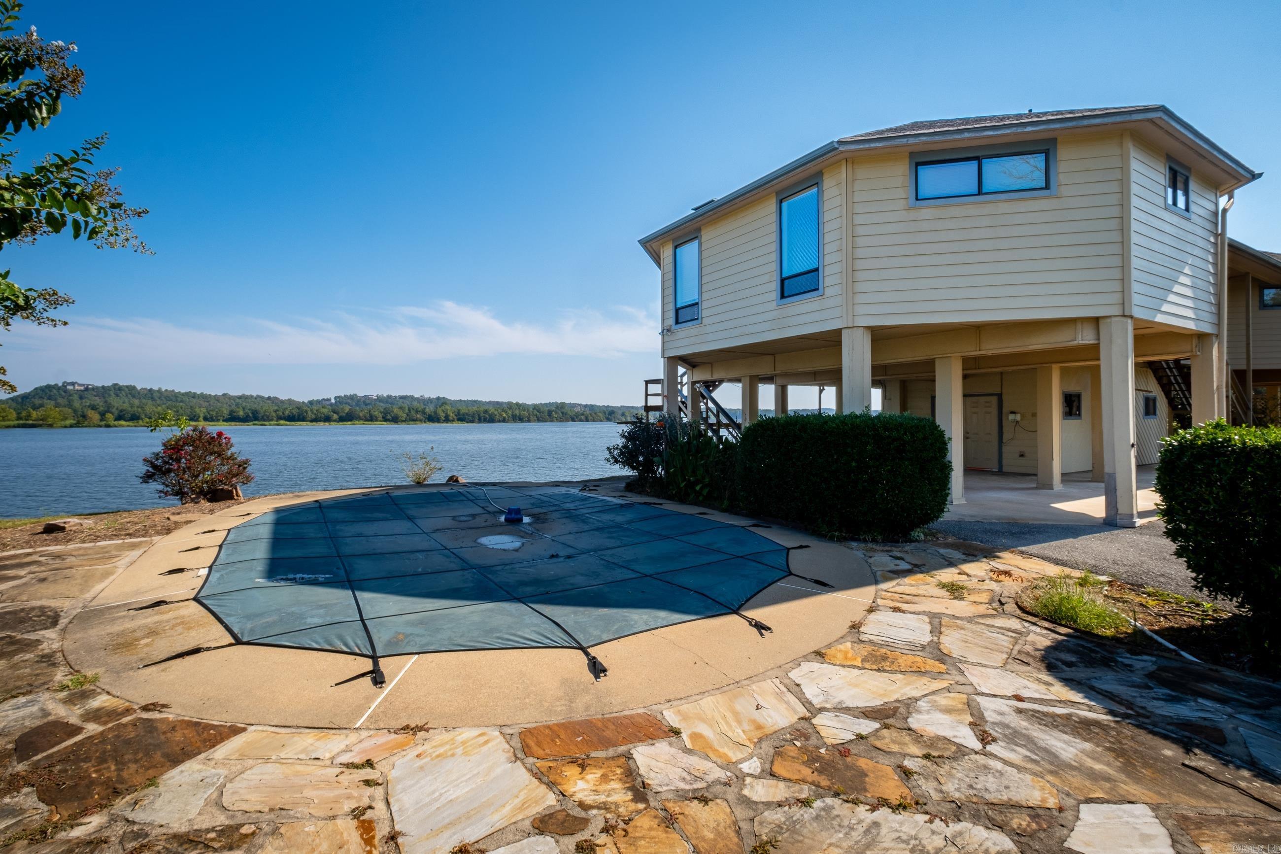 PINNACLE VALLEY - Residential