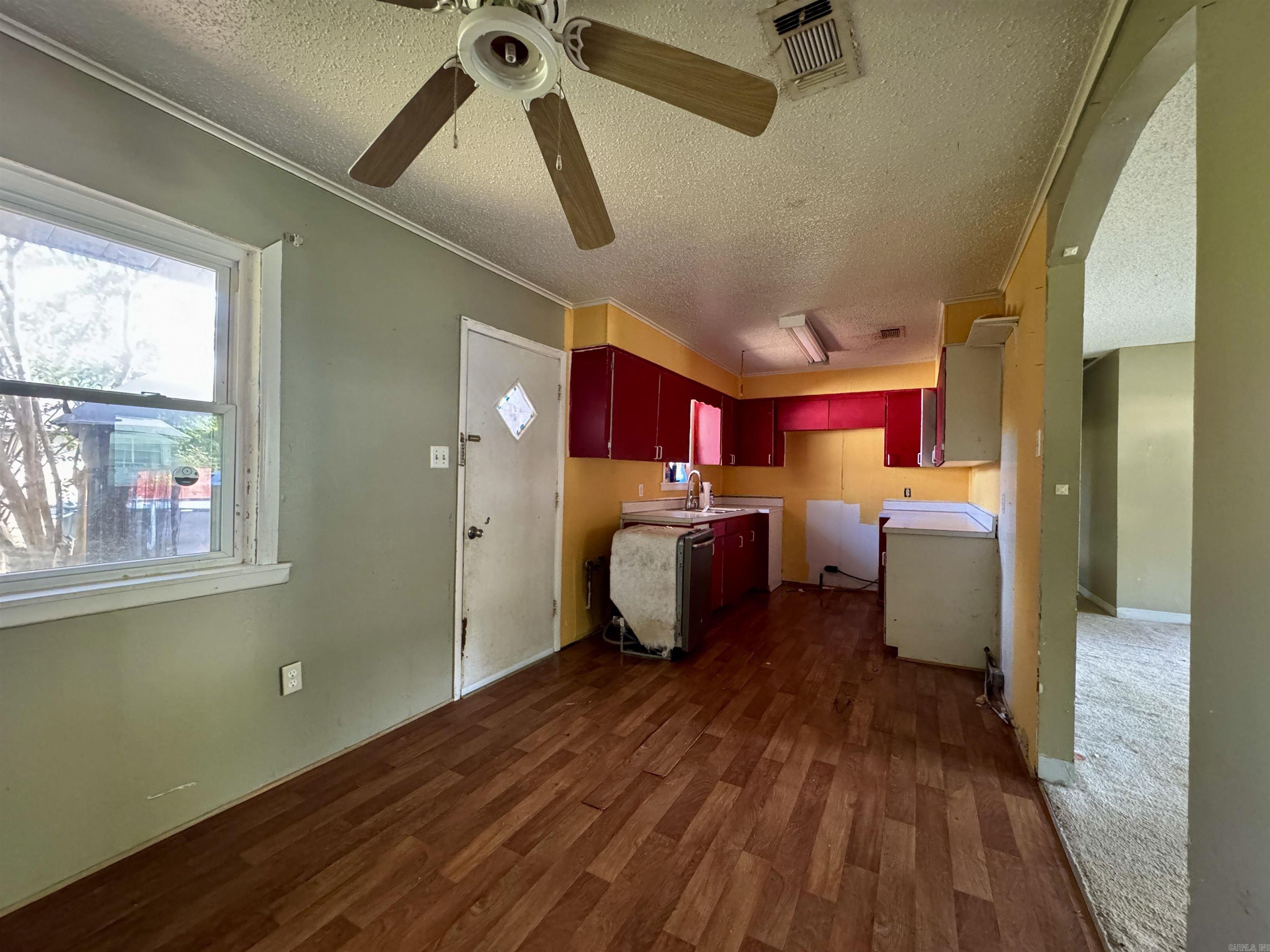 COLLINS - Residential