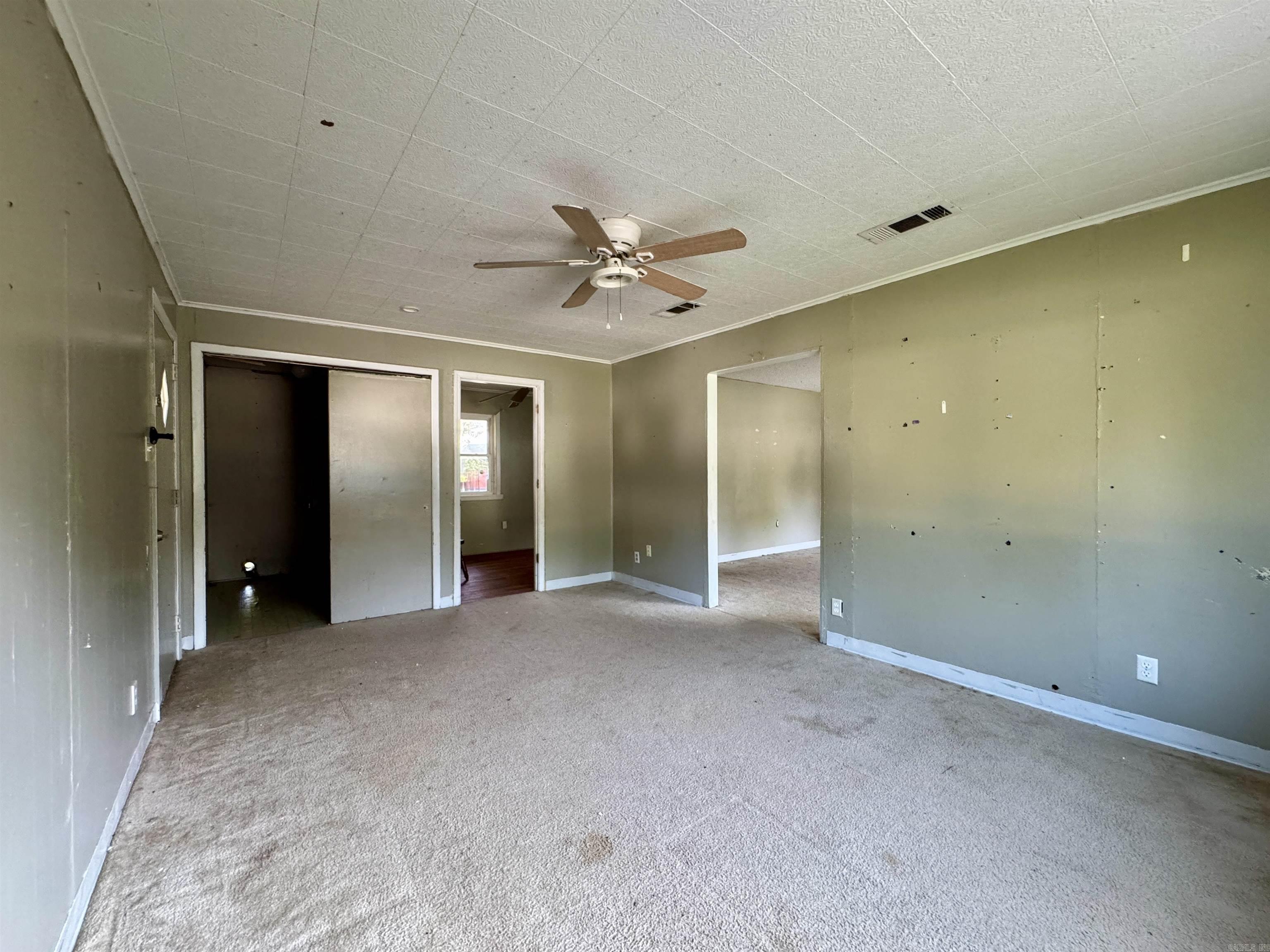 COLLINS - Residential