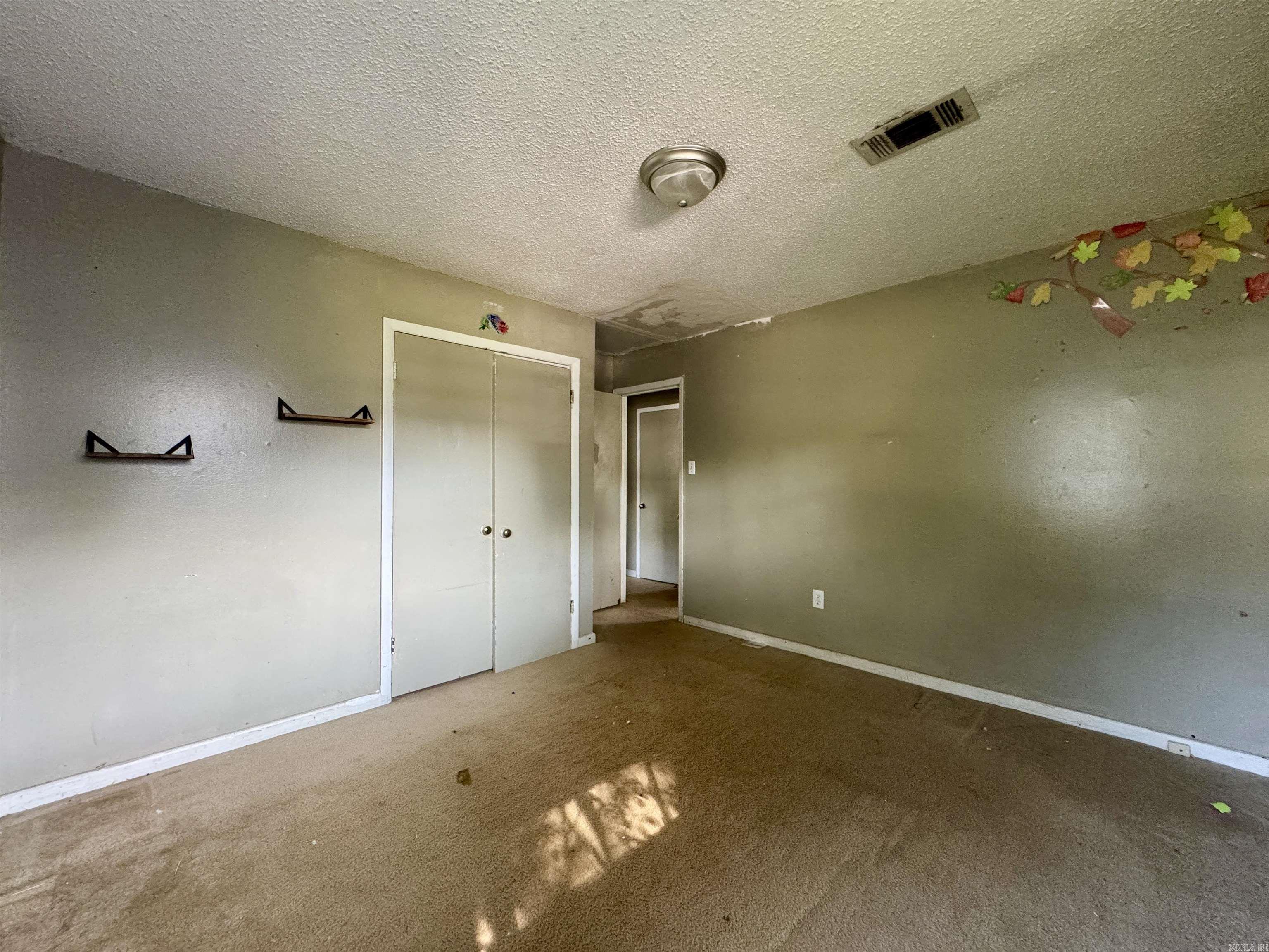 COLLINS - Residential