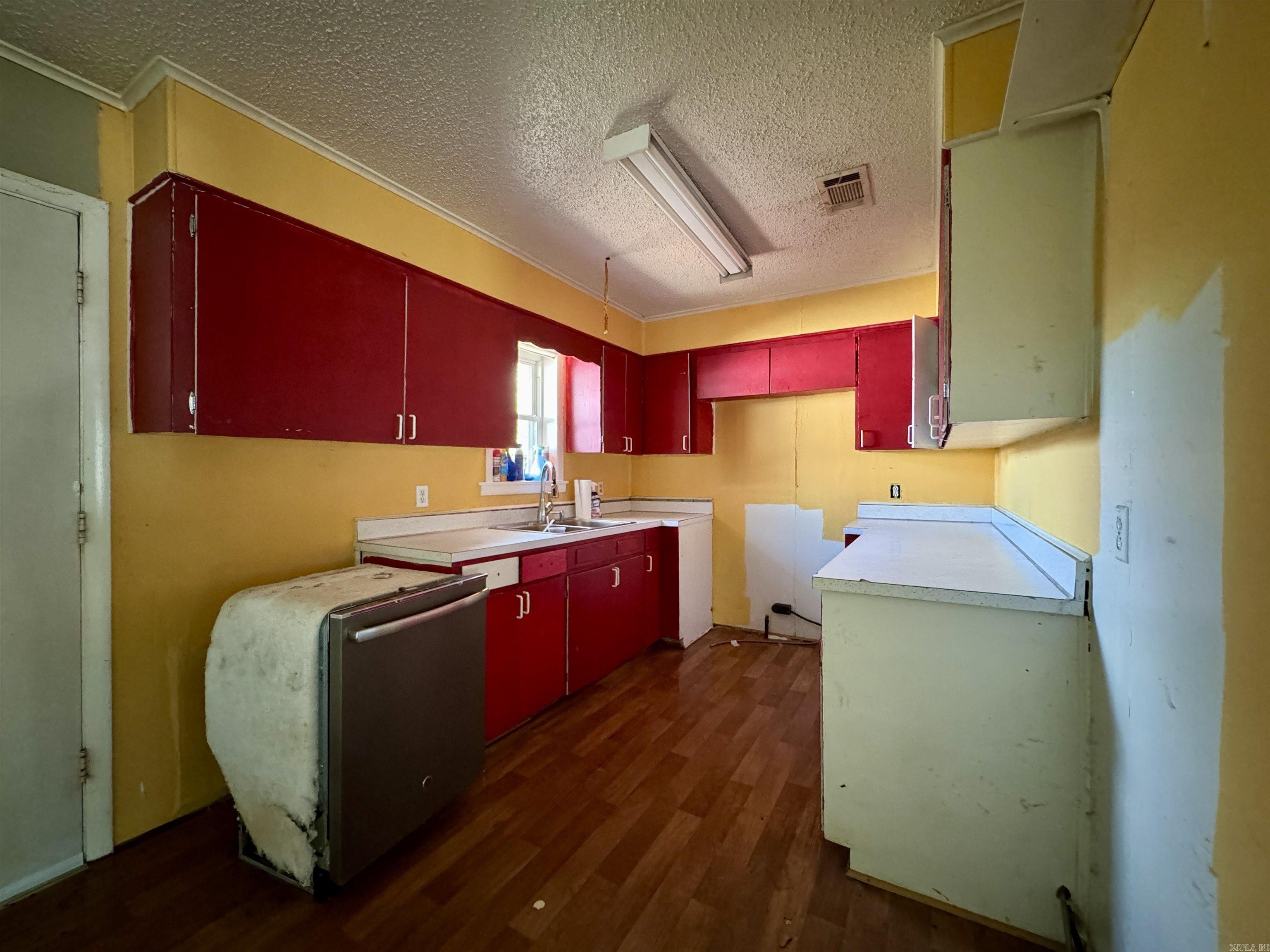 COLLINS - Residential