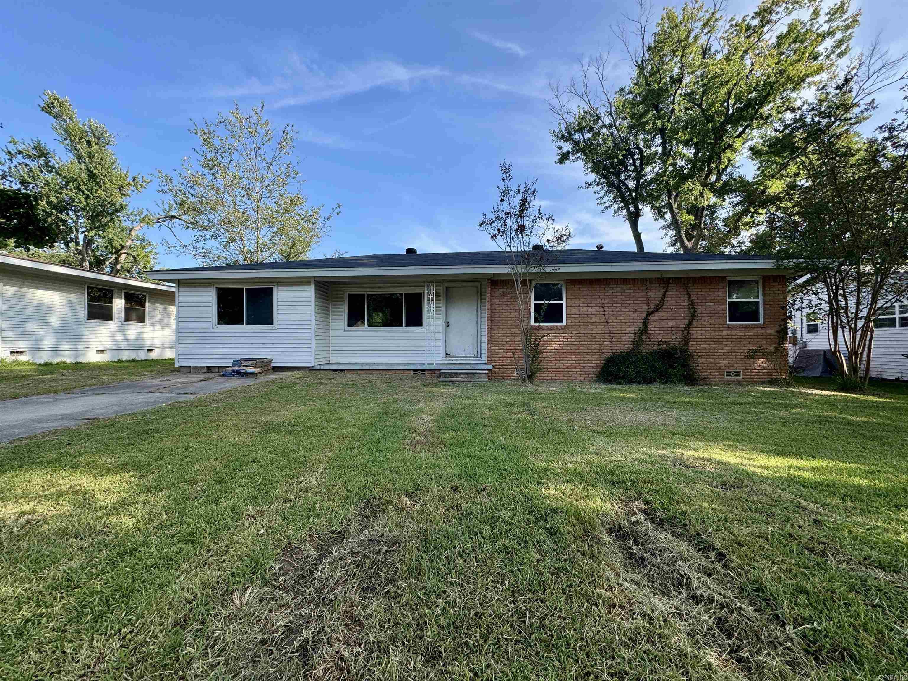 COLLINS - Residential