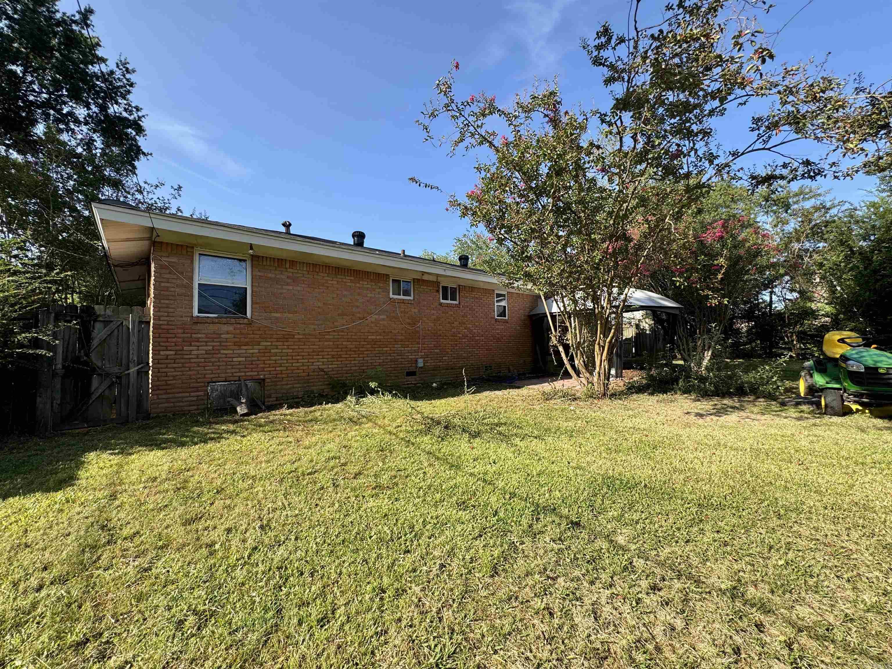 COLLINS - Residential