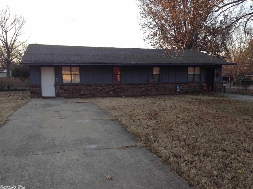 Well maintained 2 bedroom duplex on HUGE corner lot.  New roof in 2011.  New HVAC in unit B in 2011.  Other unit is serviced yearly. New flooring- carpet, laminate, and tile in 2013.  New stove in unit A- 2013.  New Hot water heater in both units in 2010.  Call me today to see these units.  You don't want to miss this opportunity!!