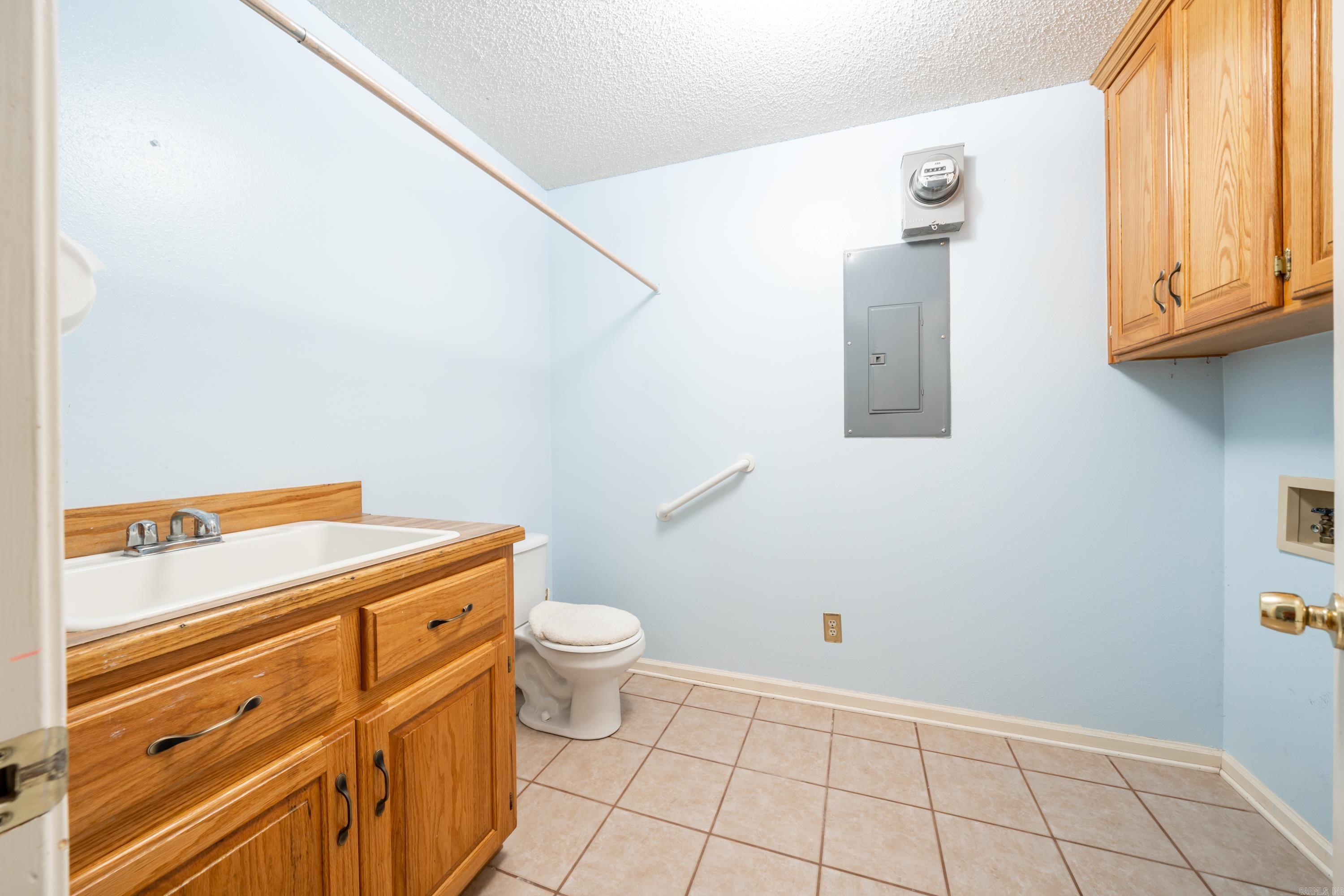 Lake Hamilton Outside - Residential