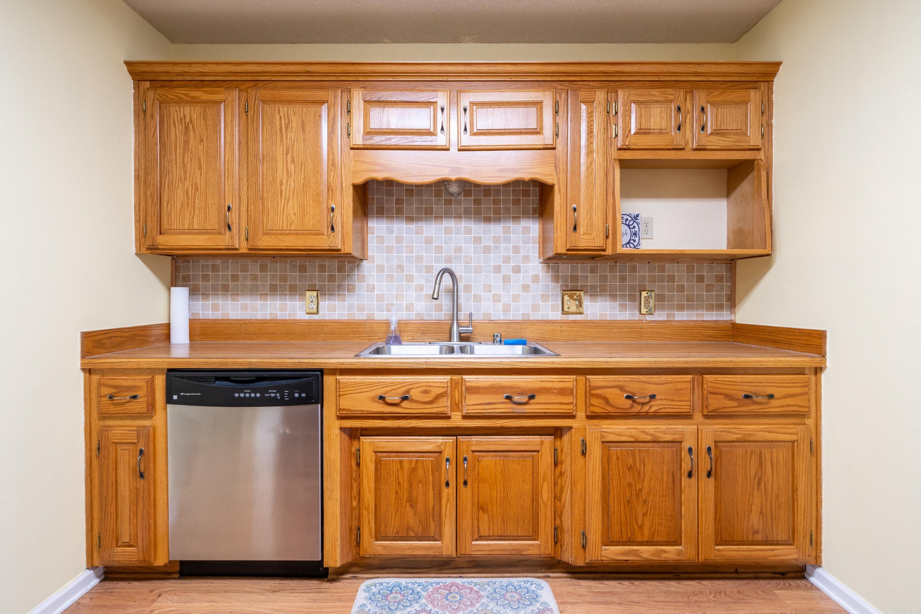 Lake Hamilton Outside - Residential