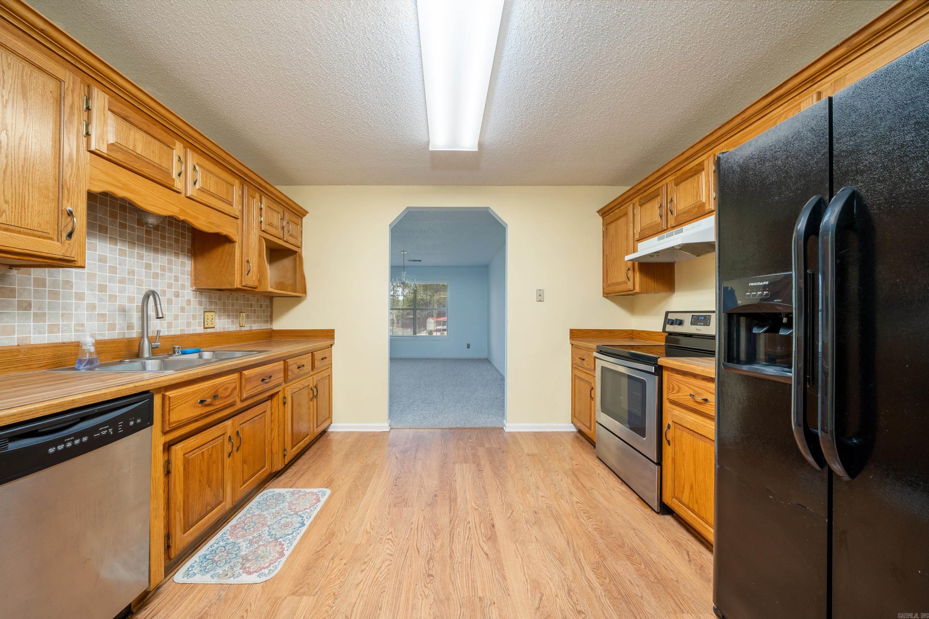 Lake Hamilton Outside - Residential