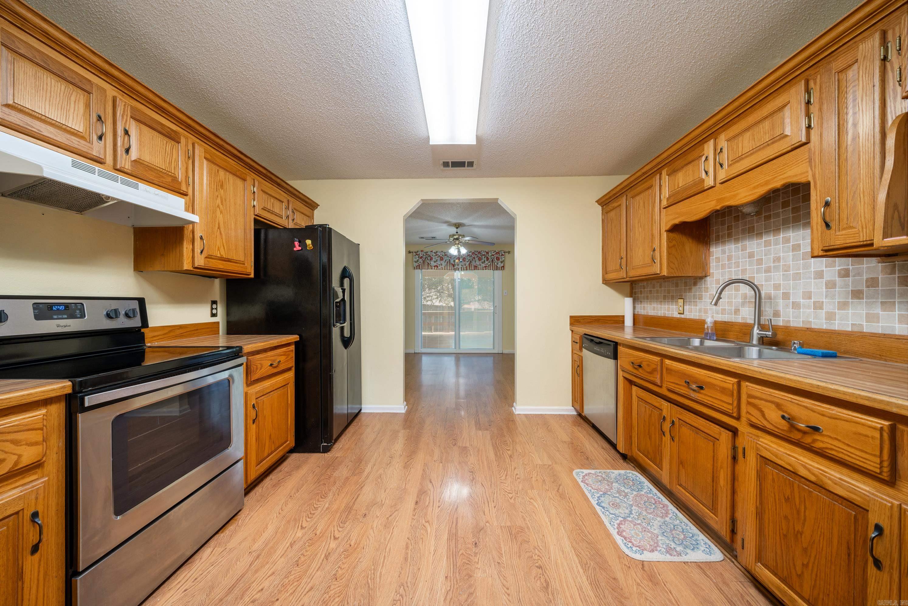 Lake Hamilton Outside - Residential