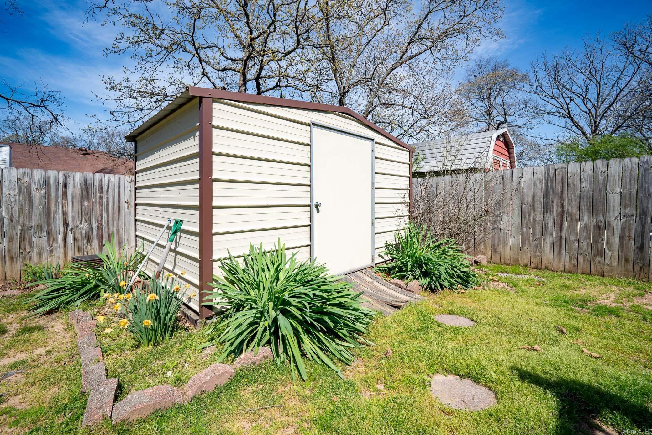 WESTLAKE - Residential