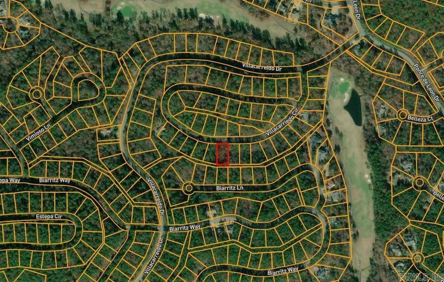 Very nice lot, close to Ponce De Leon golf course.