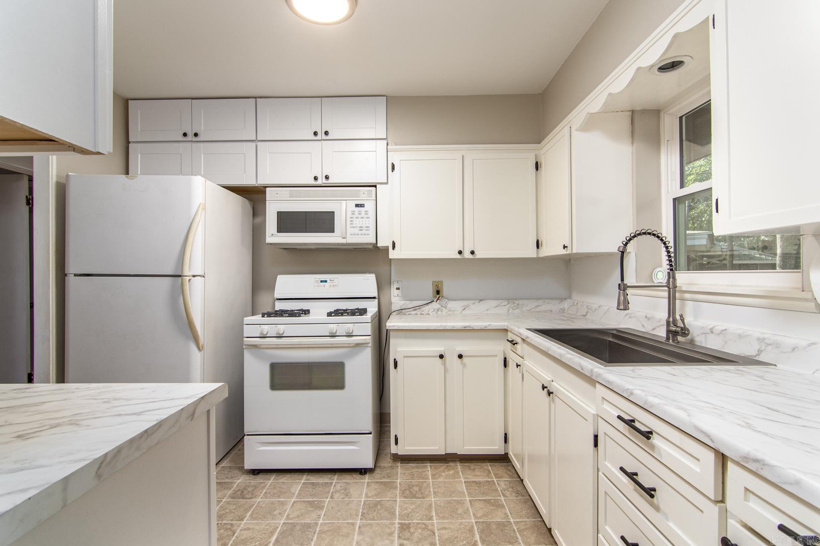 BROADMOOR ADDN - Residential