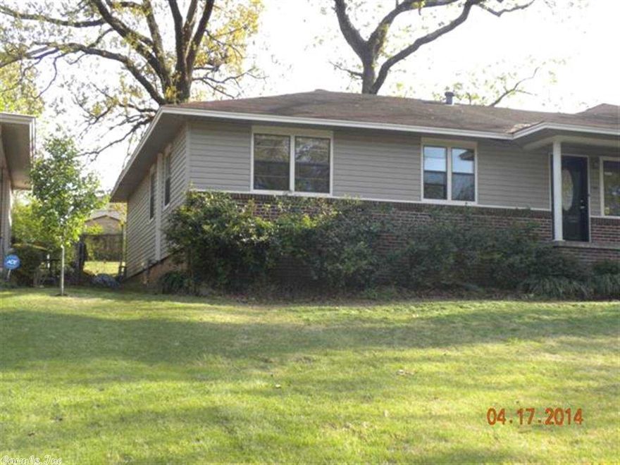 HUD Owned Property:  CASE #031-312605, HUD homes are sold AS-IS, Where is, with no representations, warranties or disclosures.  Ask your agent for details and submit offers on www.hudhomestore.com  Managed by www.PEMCO.com.  FHA FINANCING:  IE (INSURED ESCROW).  SEE AGENTS REMARKS!  Park Hill Home with very little work needed.  Large master bedroom area, hardwood floors, nice kitchen.