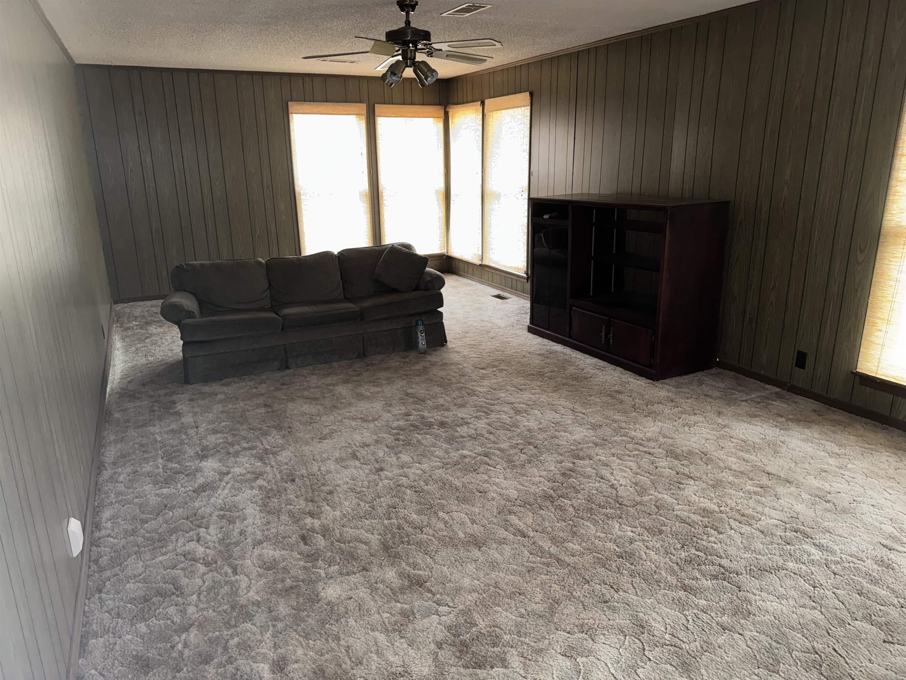 CHELSEA GLADE - Residential