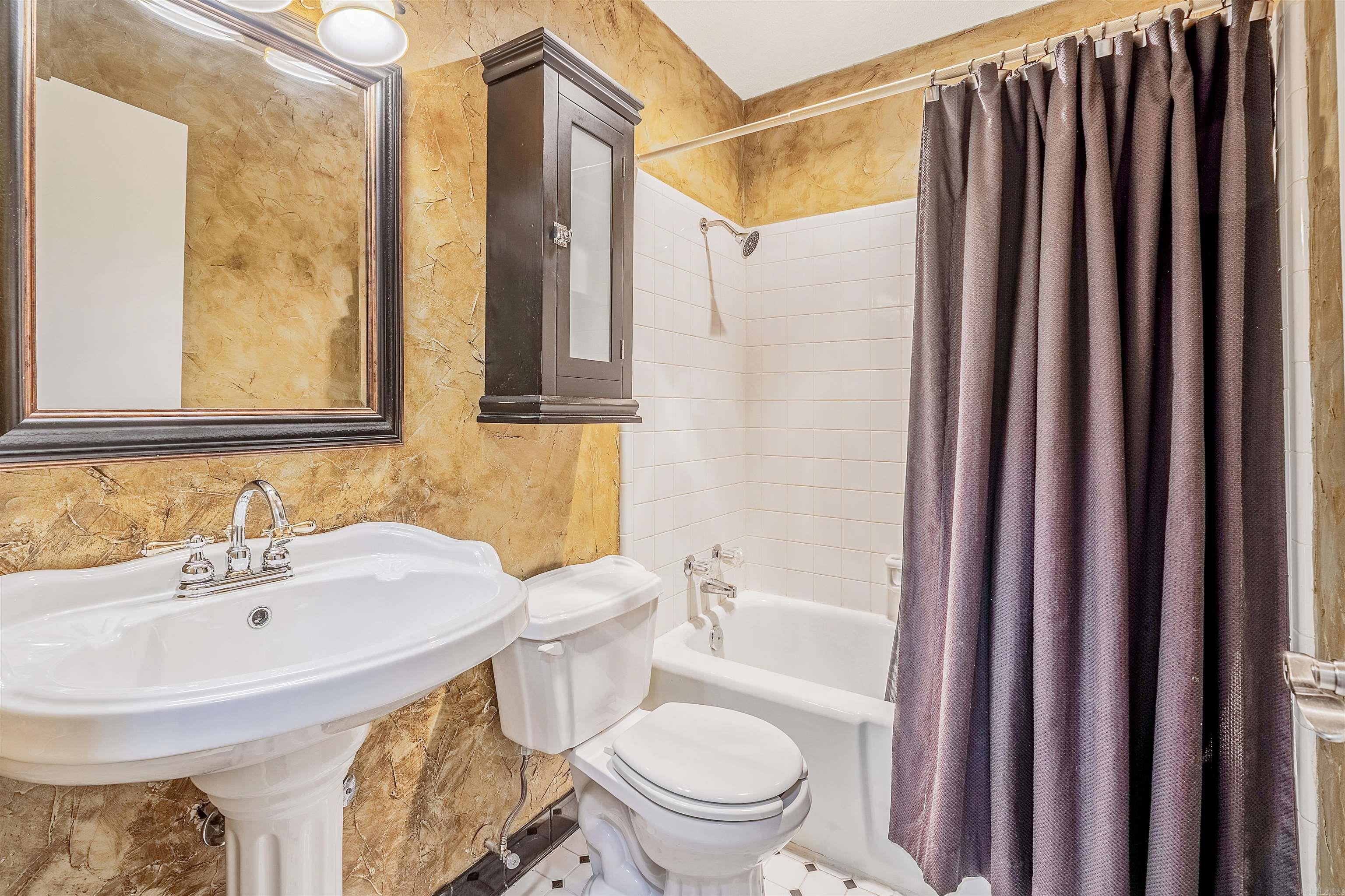 WALTON HEIGHTS - Residential