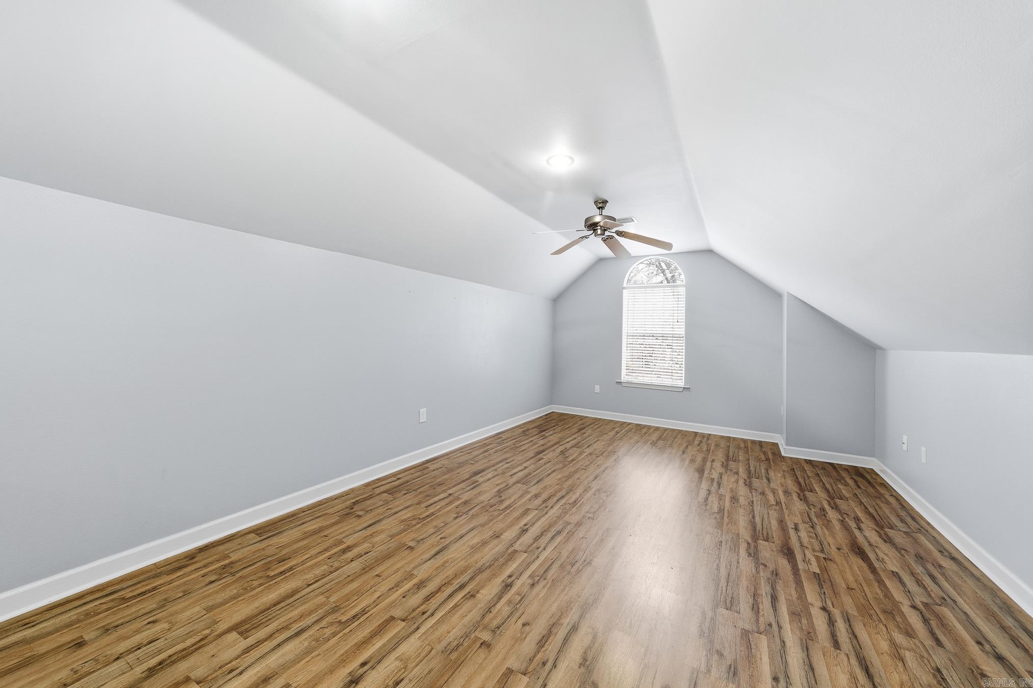 ROYAL OAKS - Residential