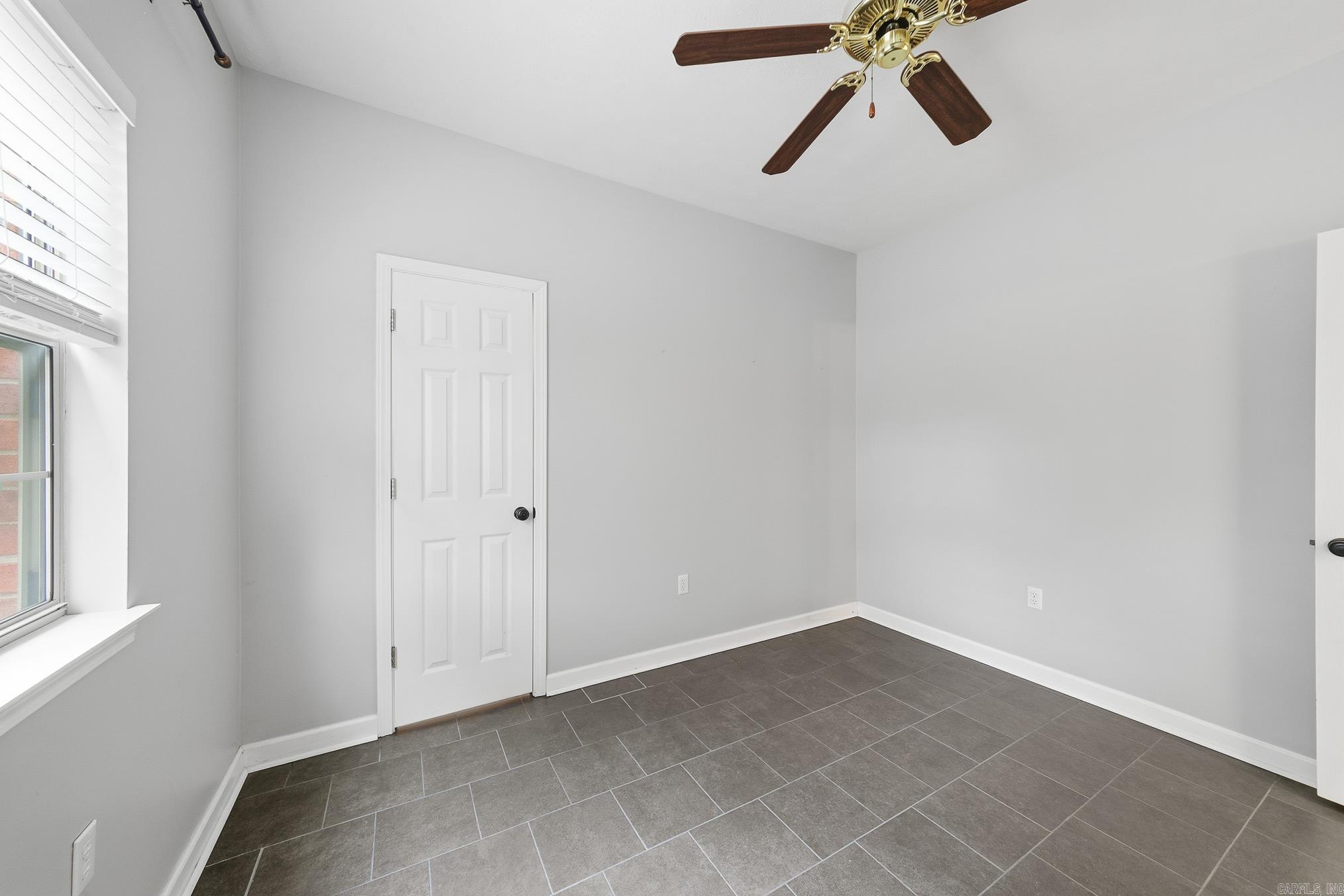 ROYAL OAKS - Residential