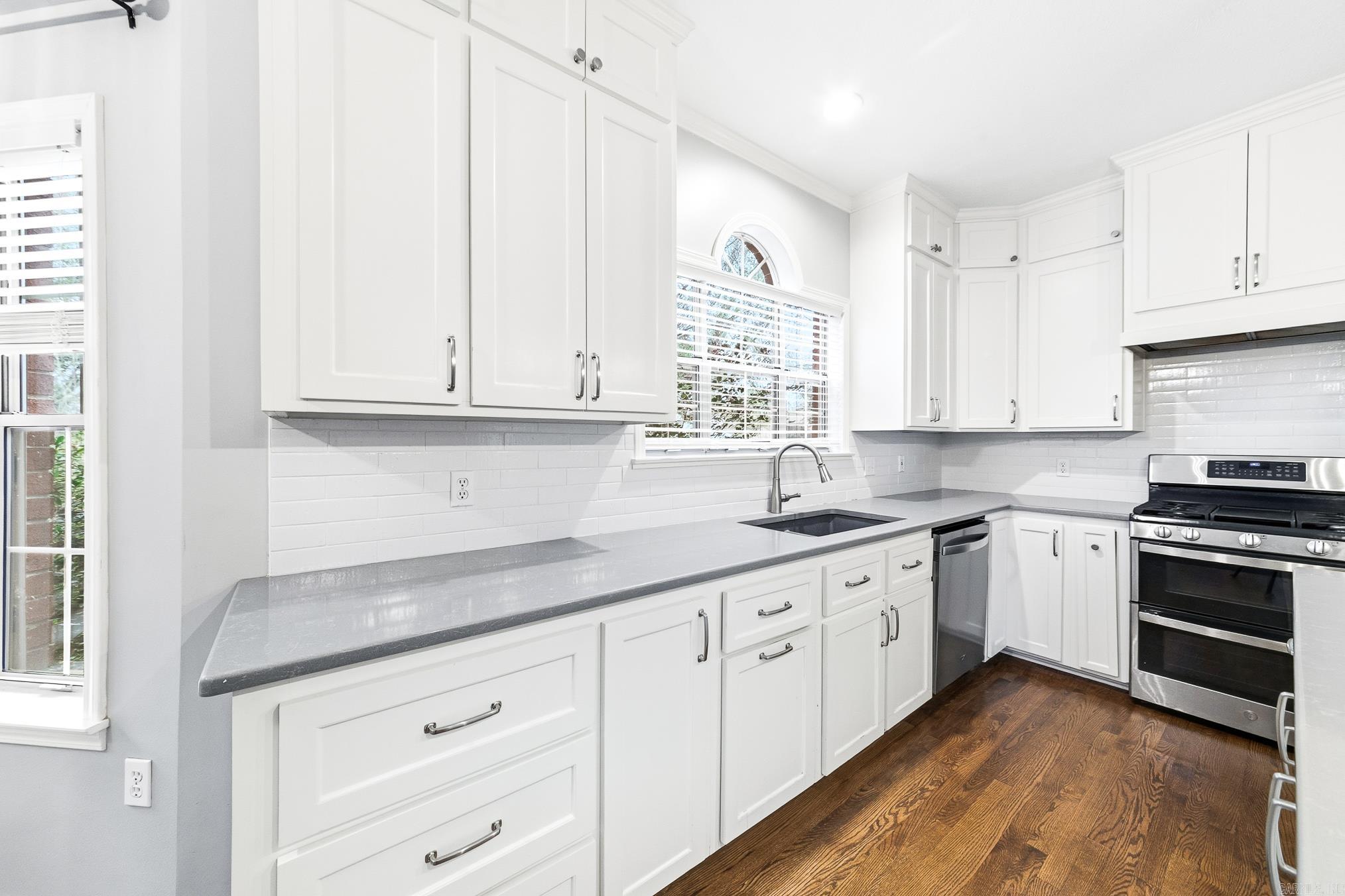 ROYAL OAKS - Residential