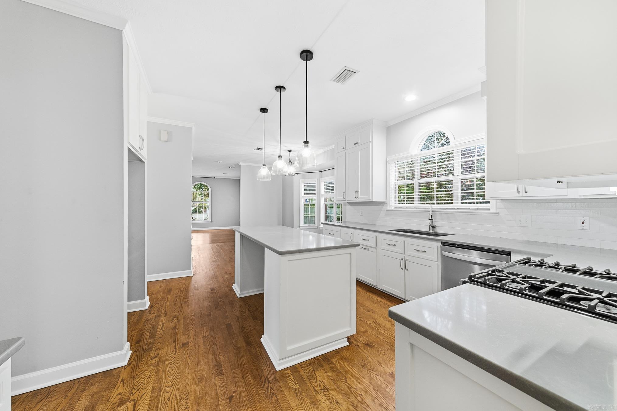 ROYAL OAKS - Residential