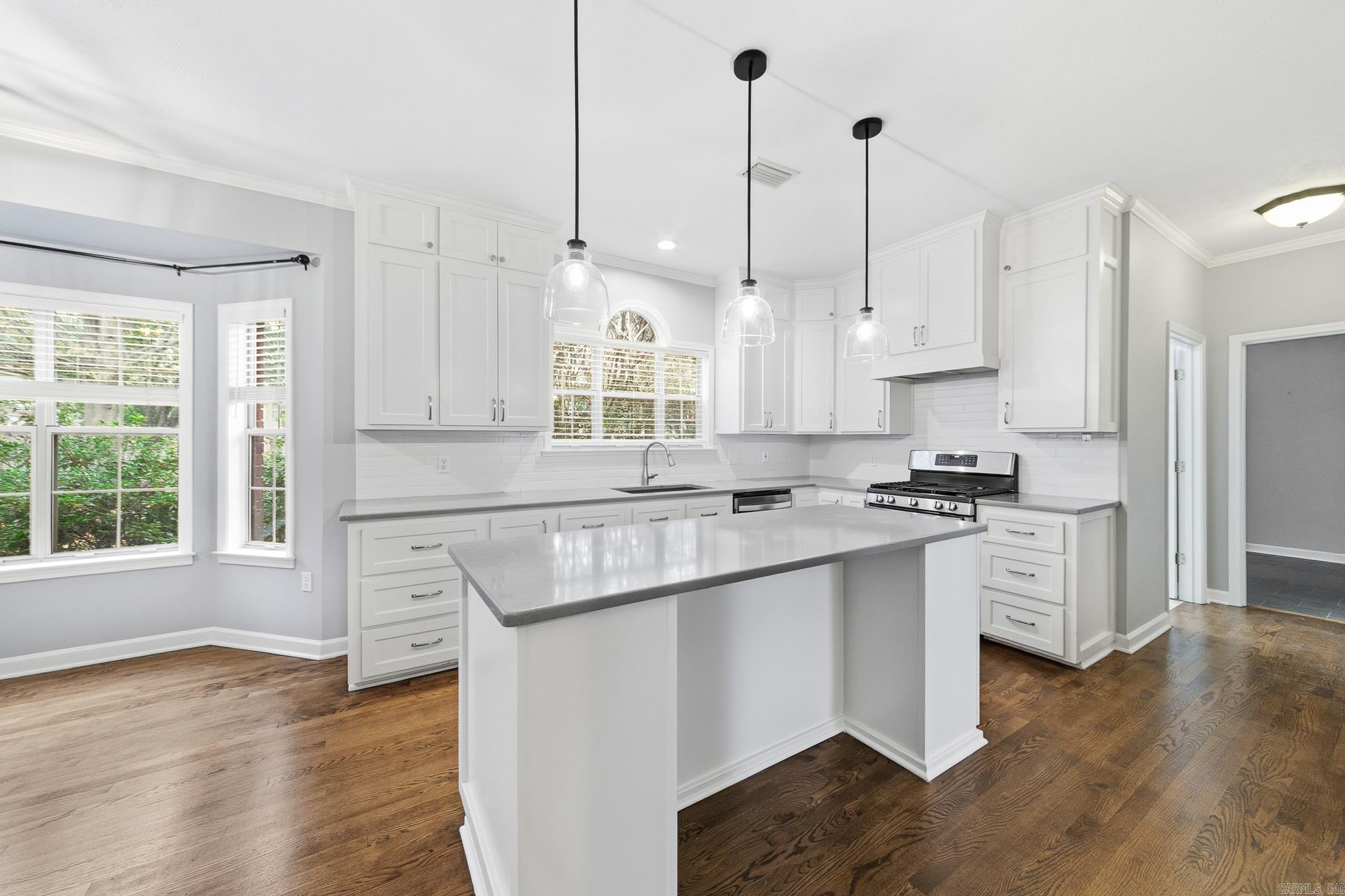 ROYAL OAKS - Residential