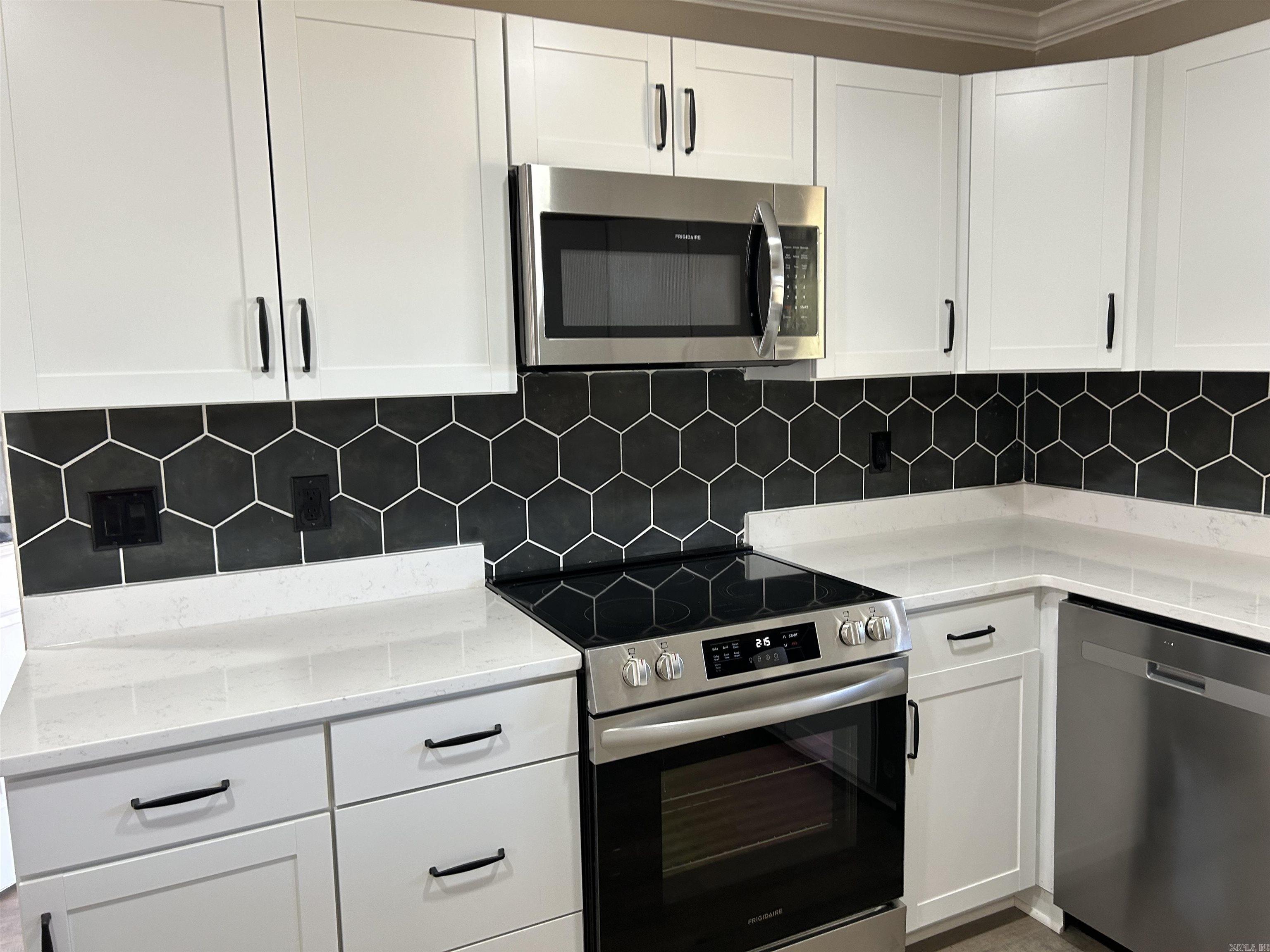 STONEWALL - Residential