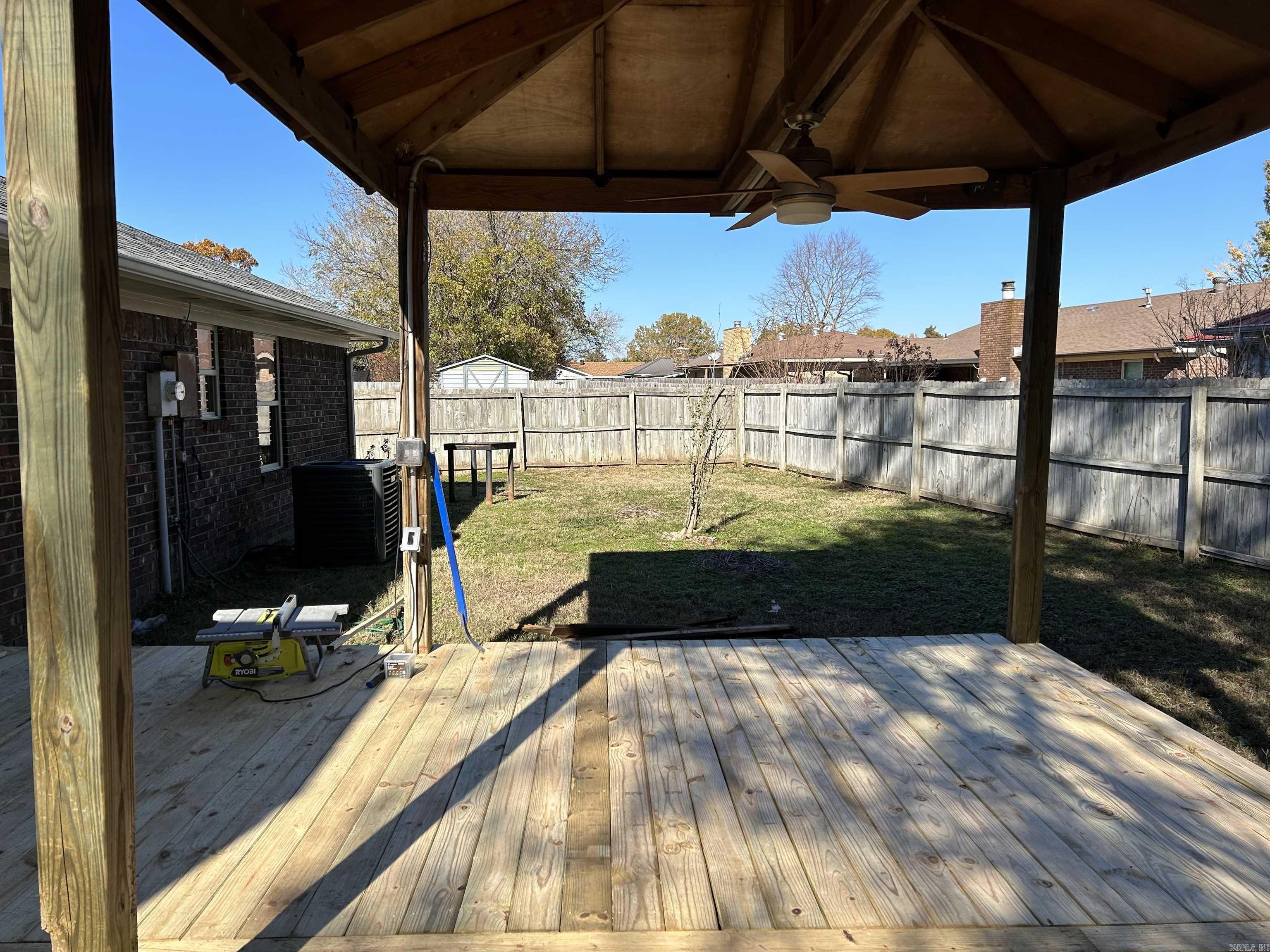 STONEWALL - Residential