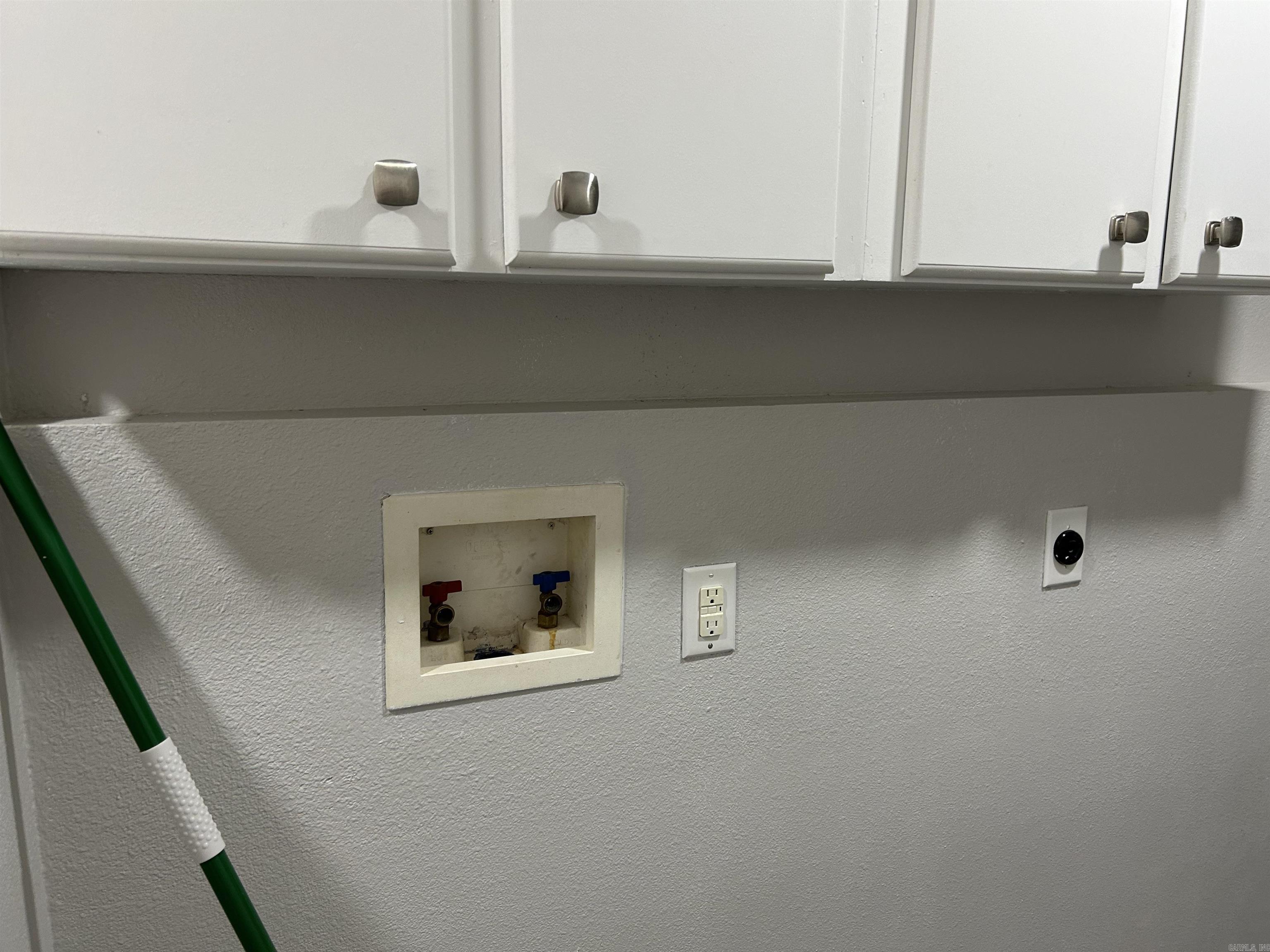 STONEWALL - Residential