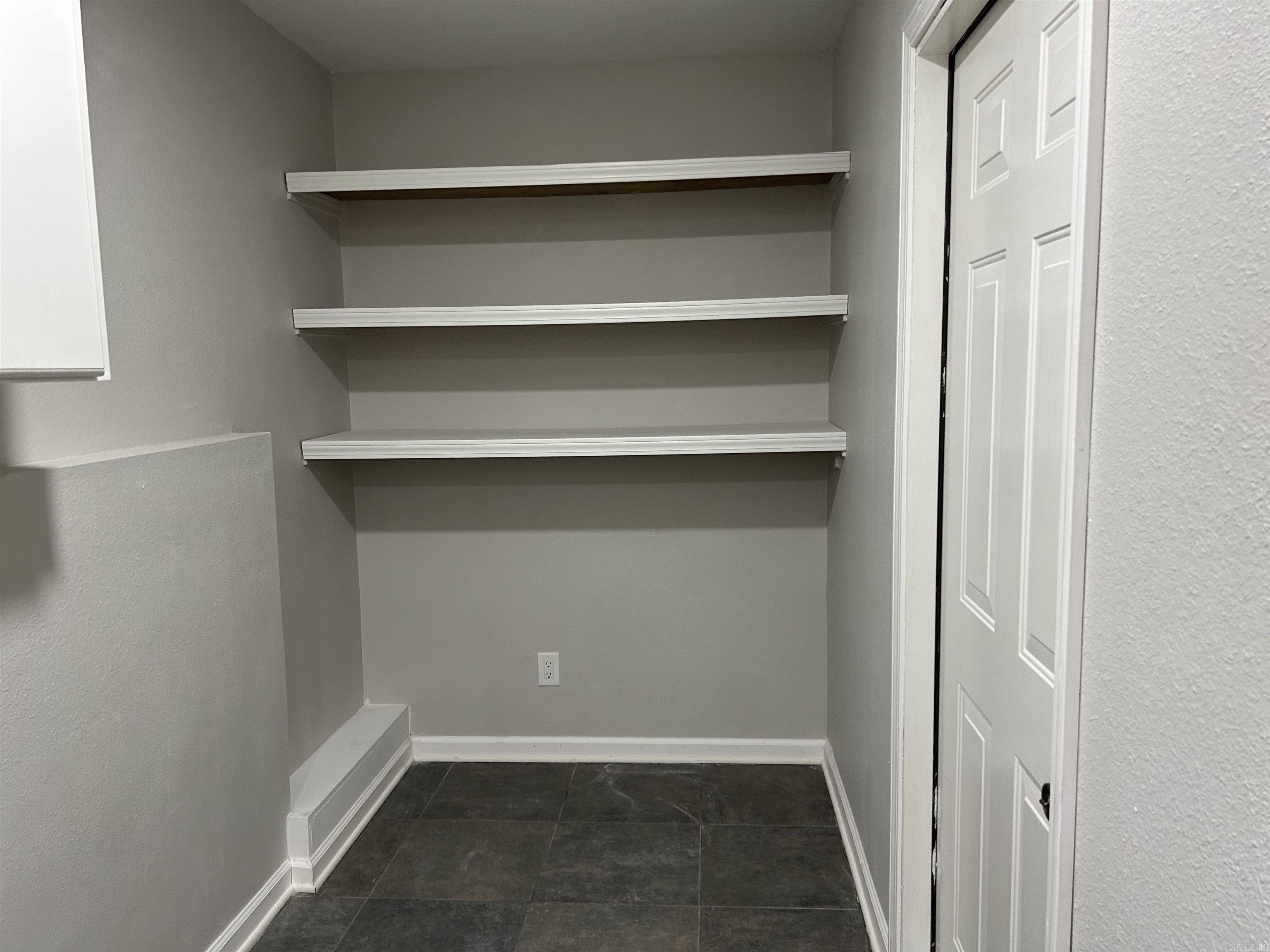 STONEWALL - Residential