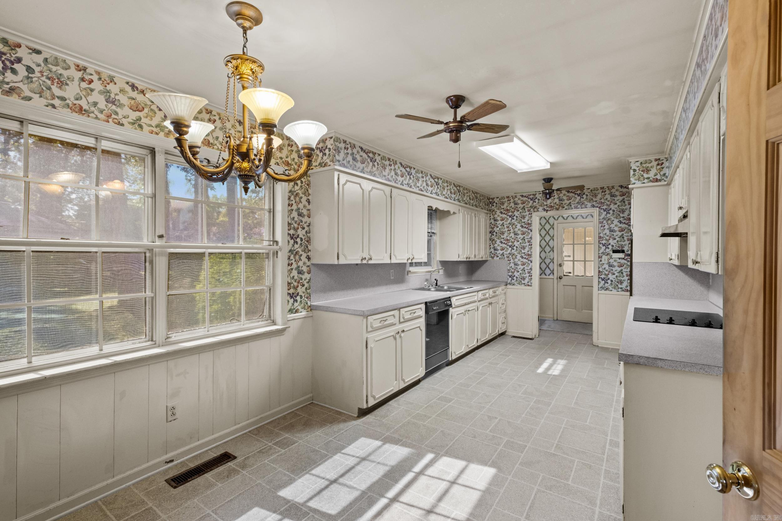 COLONY WEST - Residential