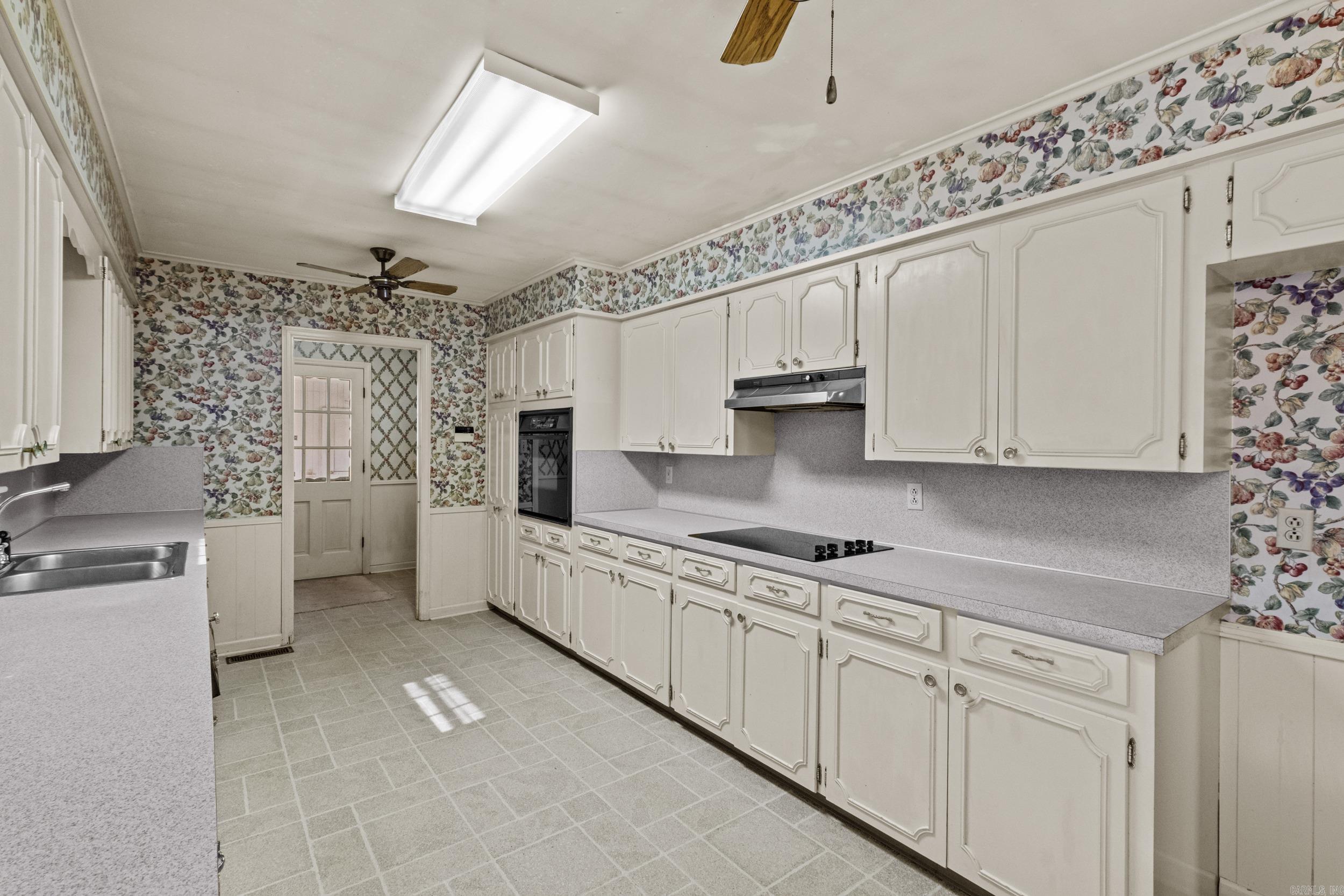 COLONY WEST - Residential