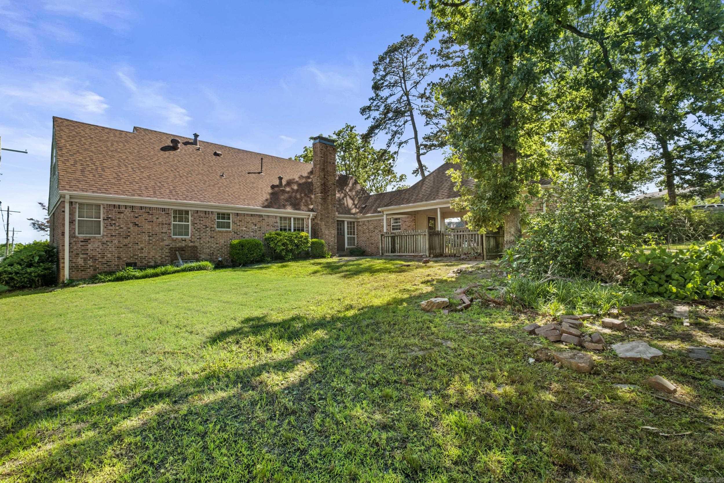 COLONY WEST - Residential