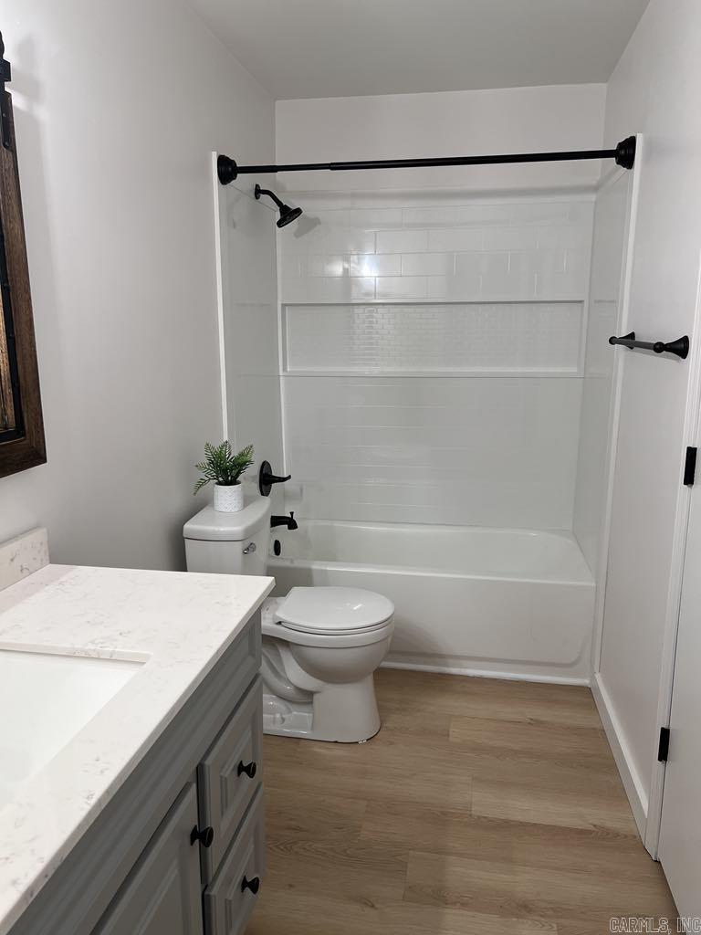 WOOD TRACE FIRST - Residential