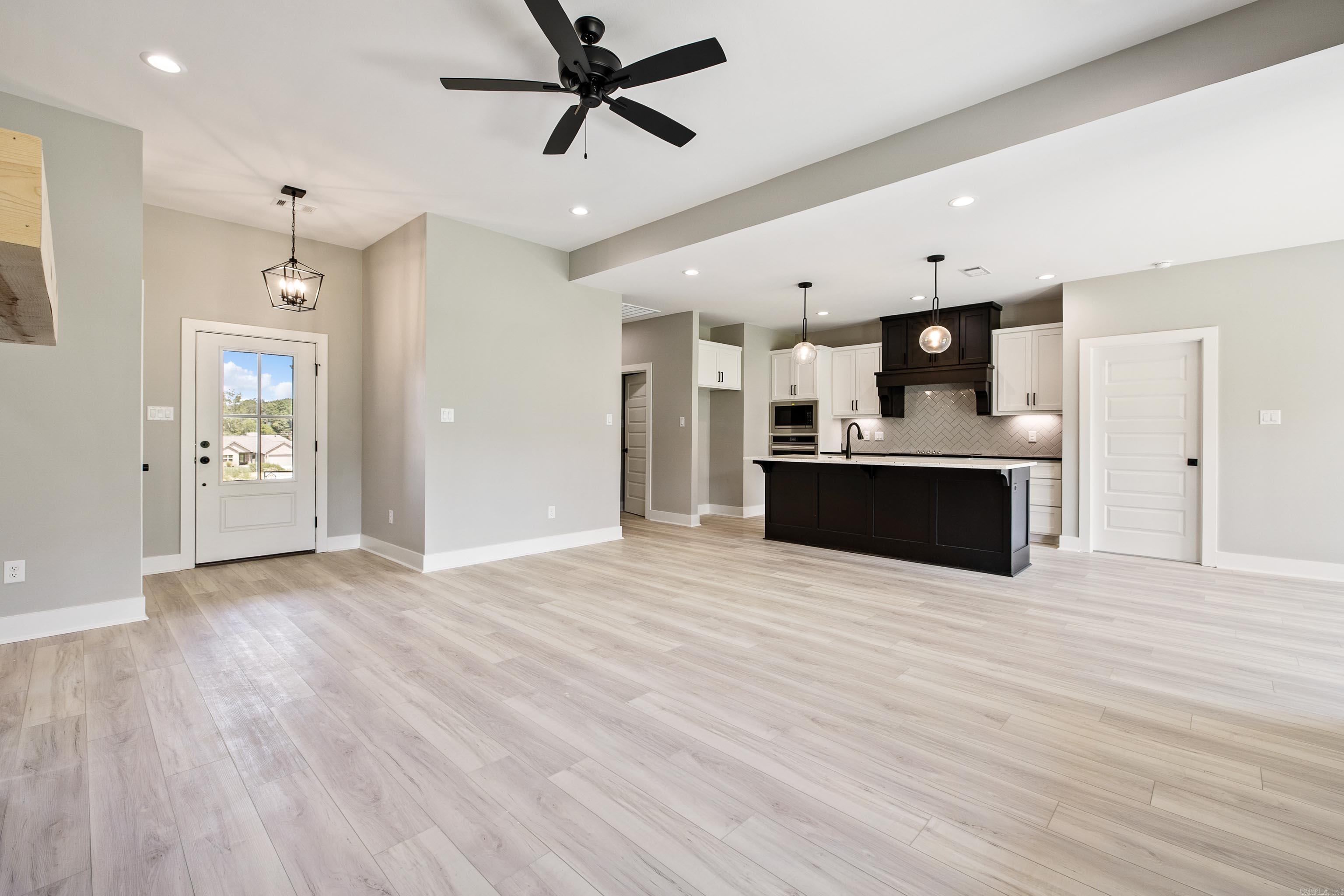 CYPRESS VALLEY - Residential
