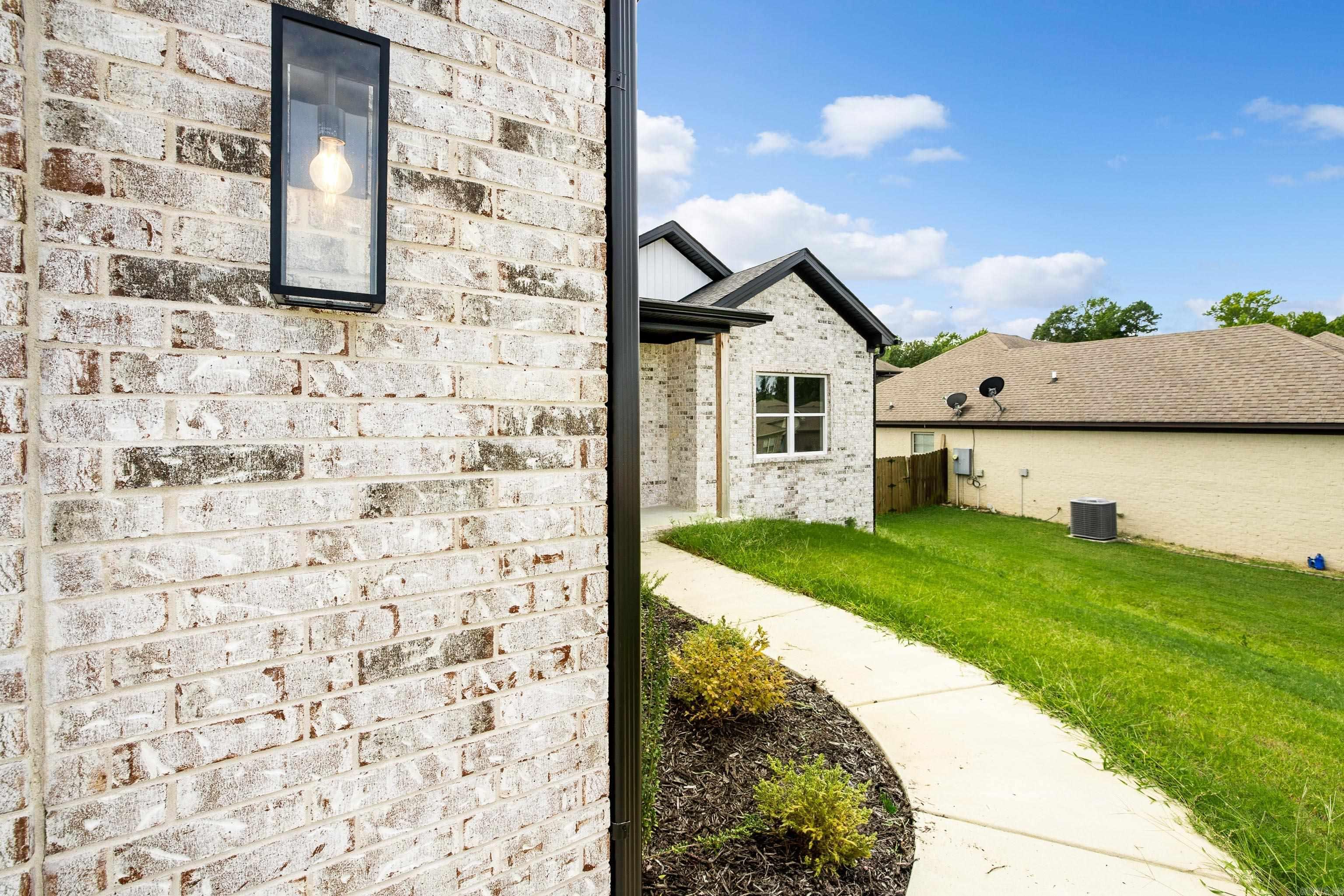 CYPRESS VALLEY - Residential