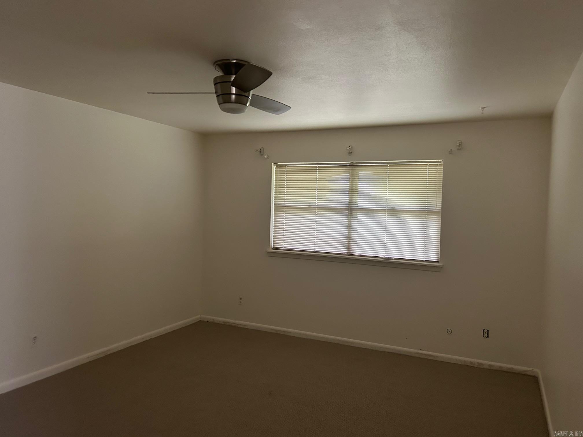 INDIANHEAD LAKES EST - Residential