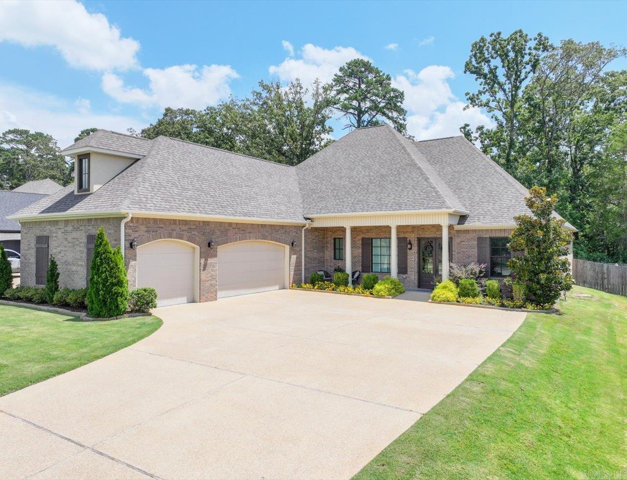 Welcome to your dream home in an exclusive gated subdivision where luxury meets convenience! This stunning single-story residence offers 2,912 sq. ft. of thoughtfully designed living space, perfect for those who appreciate both comfort and style. Step inside to discover 3 generously sized bedrooms, including a spacious primary bedroom that serves as your personal retreat. With 2.5 bathrooms, morning routines are effortless, even when the whole family is getting ready. The one-level layout eliminates stairs entirely, making daily life wonderfully accessible and creating seamless flow throughout the home. All the bedrooms have walk-in closets; the kitchen has 3 walk-in pantries & tons of storage. The real magic happens when you consider the location. You're just a golf cart ride away from Hot Springs Country Club, where weekend tee times and post-game refreshments become delightfully routine. No need to battle traffic or search for parking ā simply hop in your cart and you're there! This residence combines the tranquility of gated living with the excitement of being moments away from championship golf. It's not just a house ā it's your gateway to the Hot Springs lifestyle you've bee