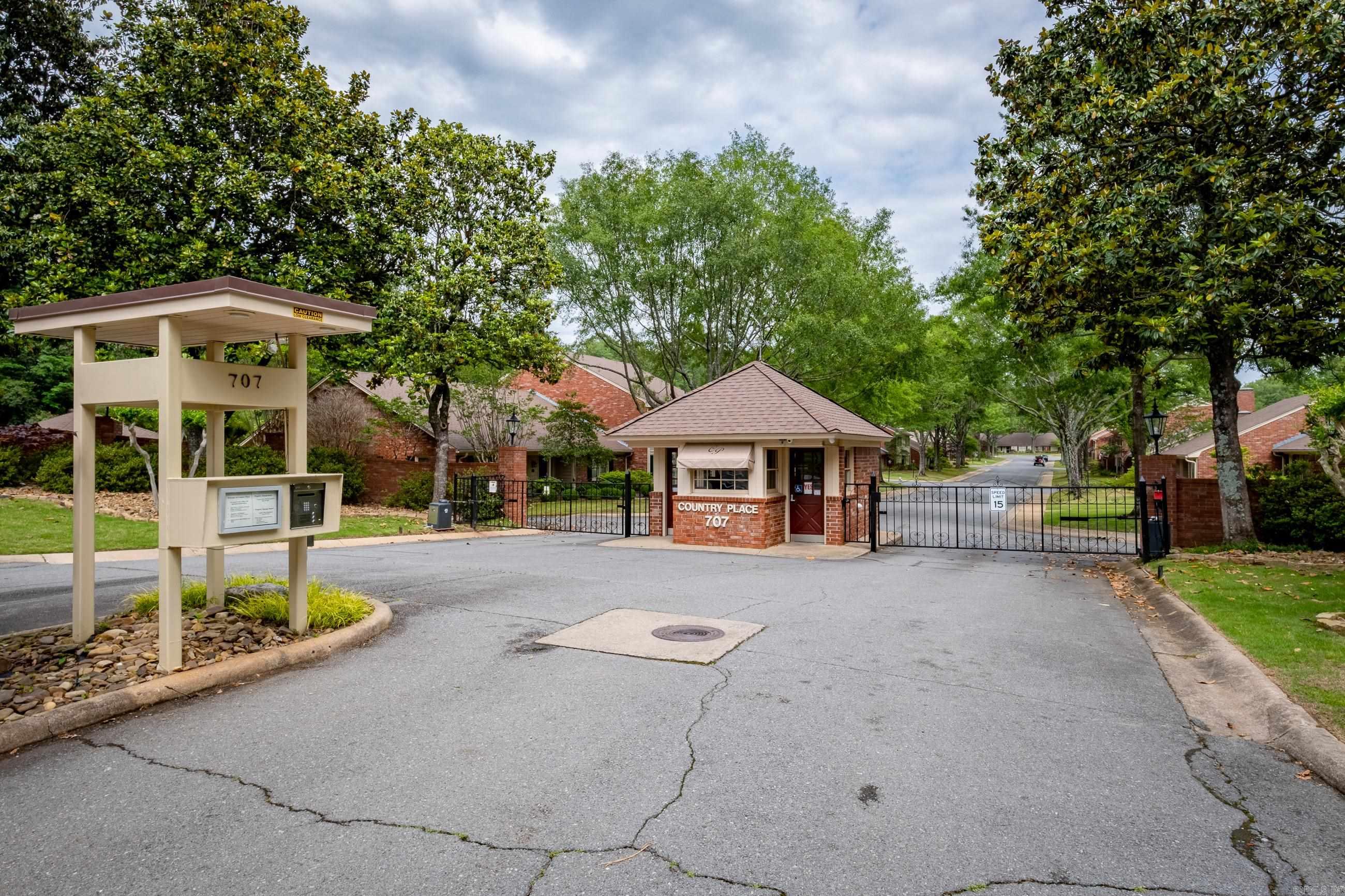 COUNTRY PLACE HPR - Residential