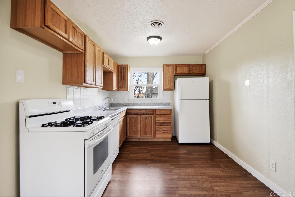 VALLEY VIEW - Residential