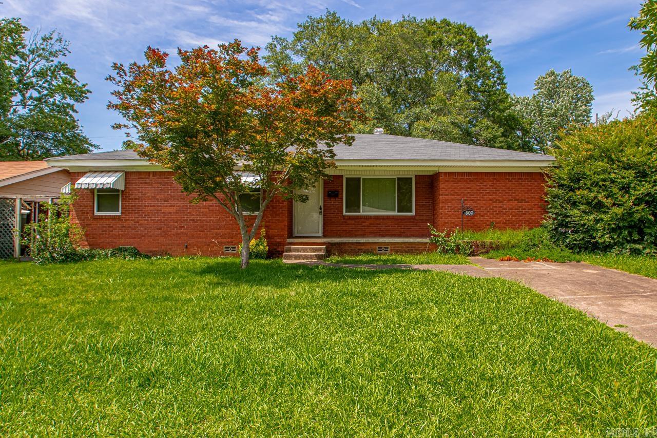 his 3 bed, 1 bath brick home in Jacksonville sits on a spacious corner lot and offers a great opportunity for a flip or rental. With a durable brick exterior, a converted garage thatās perfect for a workshop or extra storage, and a layout ready for your updates, this property is full of potential. Located just minutes from shopping, dining, and highway access, and only 25 minutes from Little Rock, itās in a prime spot for commuters or future tenants. With strong bones and room to add value, this is the kind of project smart investors look for. Donāt miss your chance to turn this into your next successful investmentāschedule a showing today!