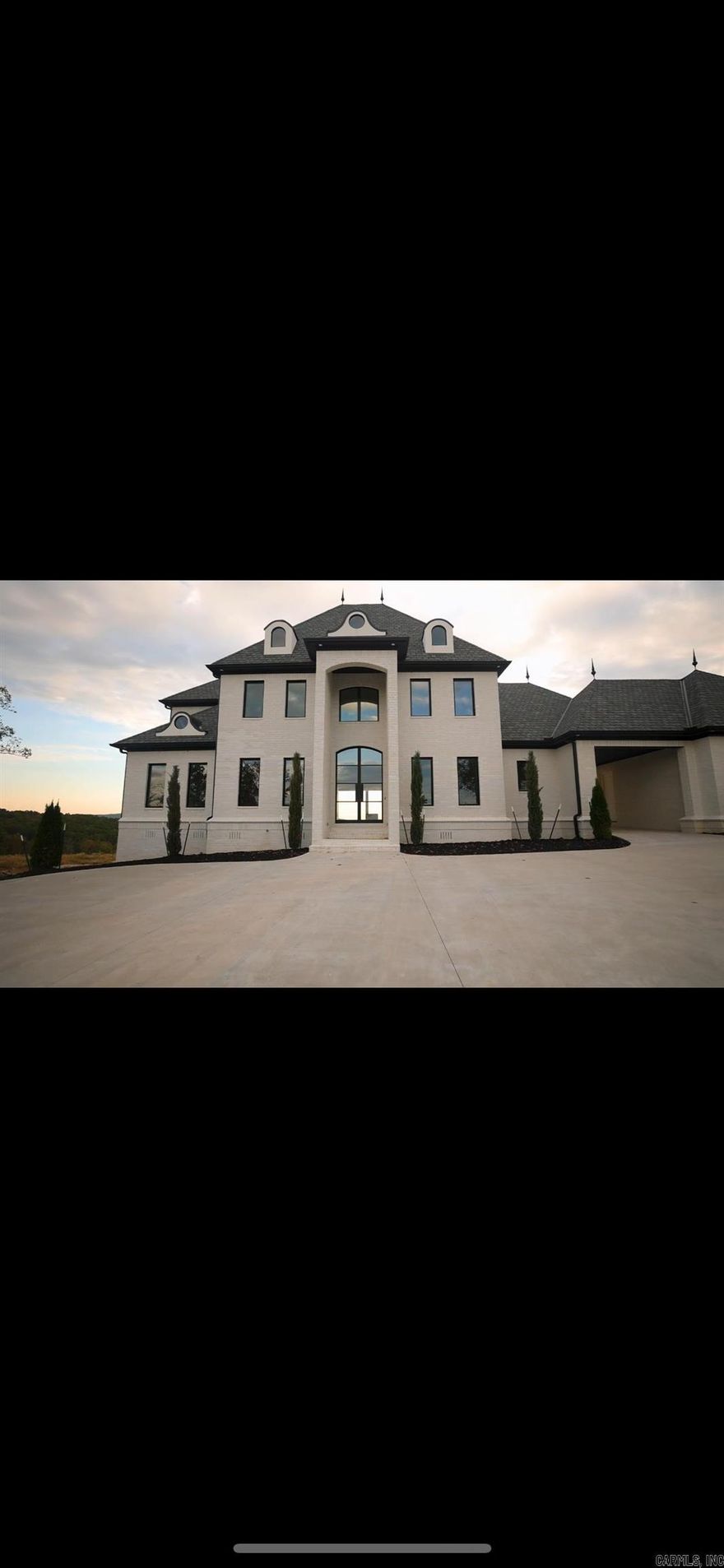 New Construction house. Almost 360 degree view of Lake Maumelle and the Western Mountain range. Overlooking Pinnacle mountain as well as the Alotian Golf Club. Neighborhood amenities include soccer field, football field, basketball courts, tennis courts, pickleball courts, bonfire pit, as well as miles of hand cut nature walking trails.