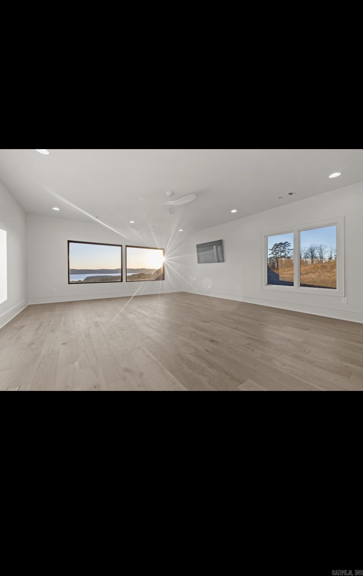 WATERVIEW ESTATES - Residential