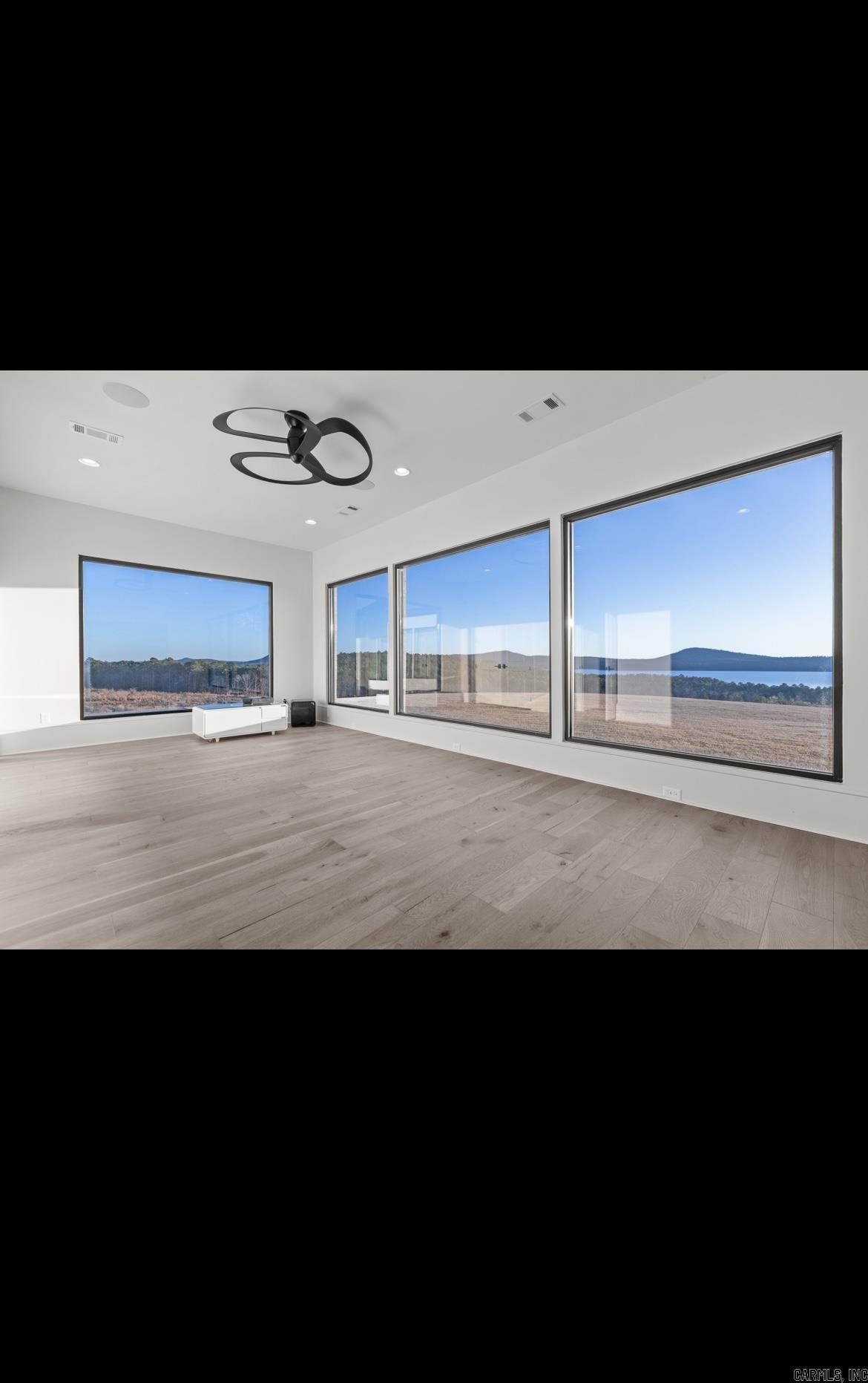 WATERVIEW ESTATES - Residential