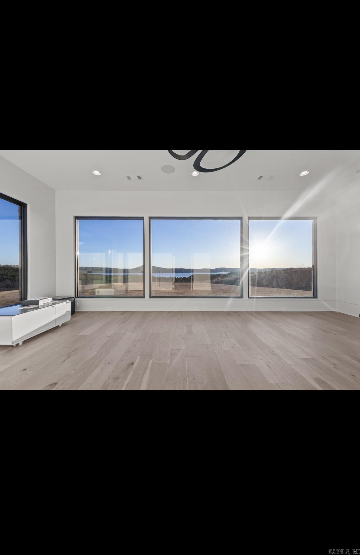 WATERVIEW ESTATES - Residential