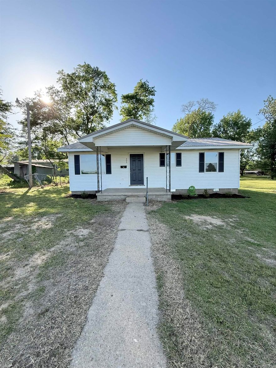 Take a look at this beautifully remodeled 2 bed, 2 bath home in the heart of Corning, AR! Featuring a fresh interior, updated kitchen and bathrooms, and comfortable living spaces, this home is move-in ready! Fresh updates include new floors, windows, plumbing, and roof all within the last year.
