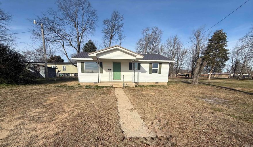 Take a look at this beautifully remodeled 2 bed, 2 bath home in the heart of Corning, AR! Featuring a fresh interior, updated kitchen and bathrooms, and comfortable living spaces, this home is move-in ready! Fresh updates include new floors, windows, plumbing, and roof all within the last year.