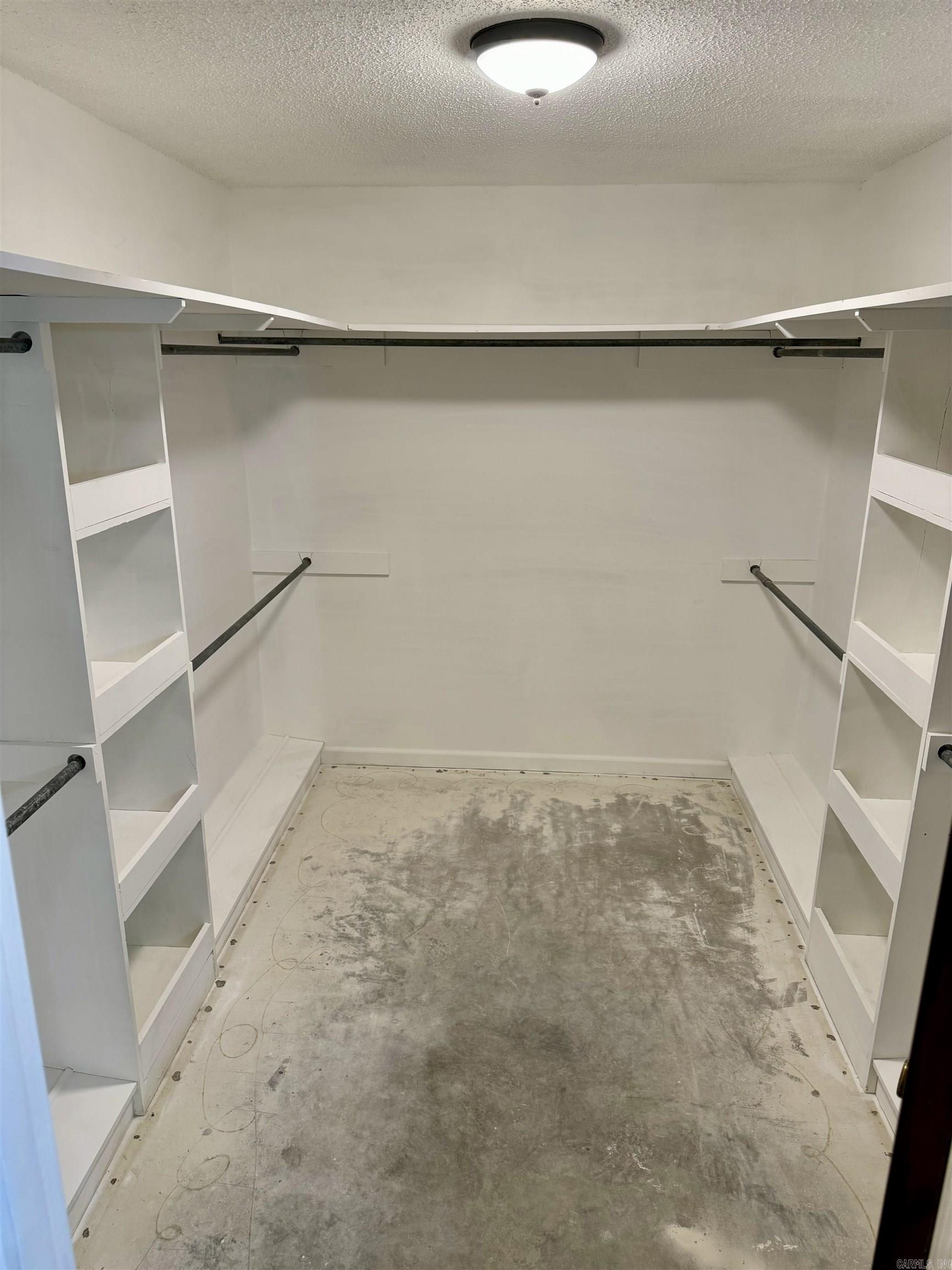 OAKBROOKE - Residential